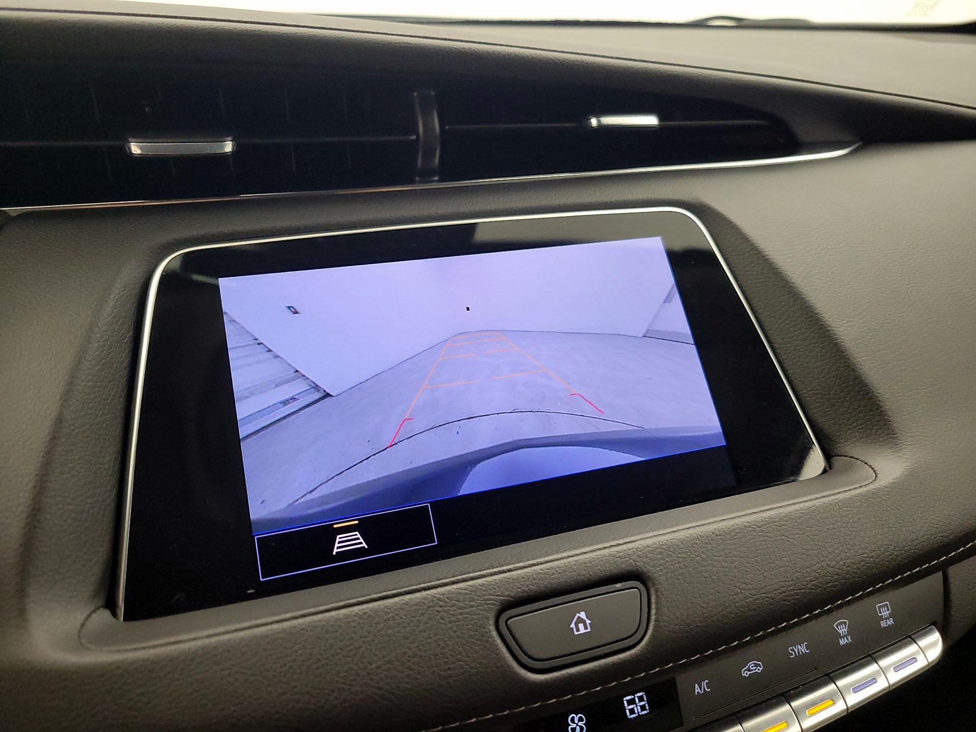 Thumbnail: 2023 Cadillac XT4 - 14