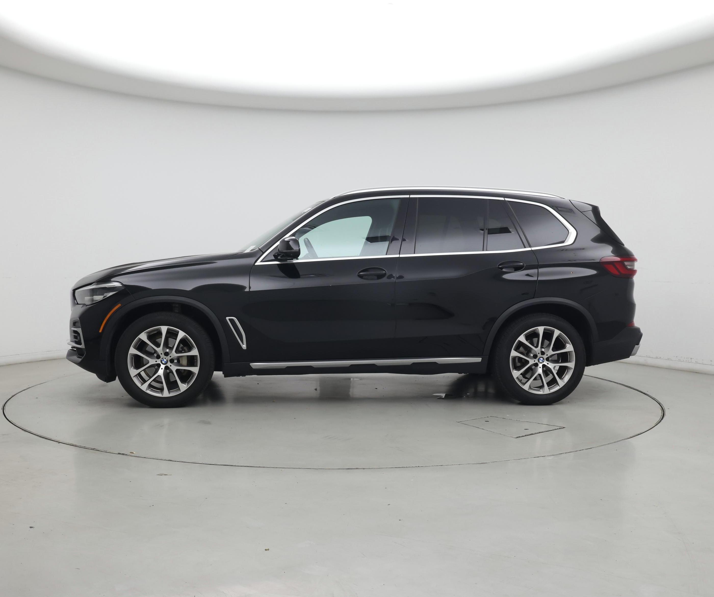 Thumbnail: 2023 BMW X5 - 3
