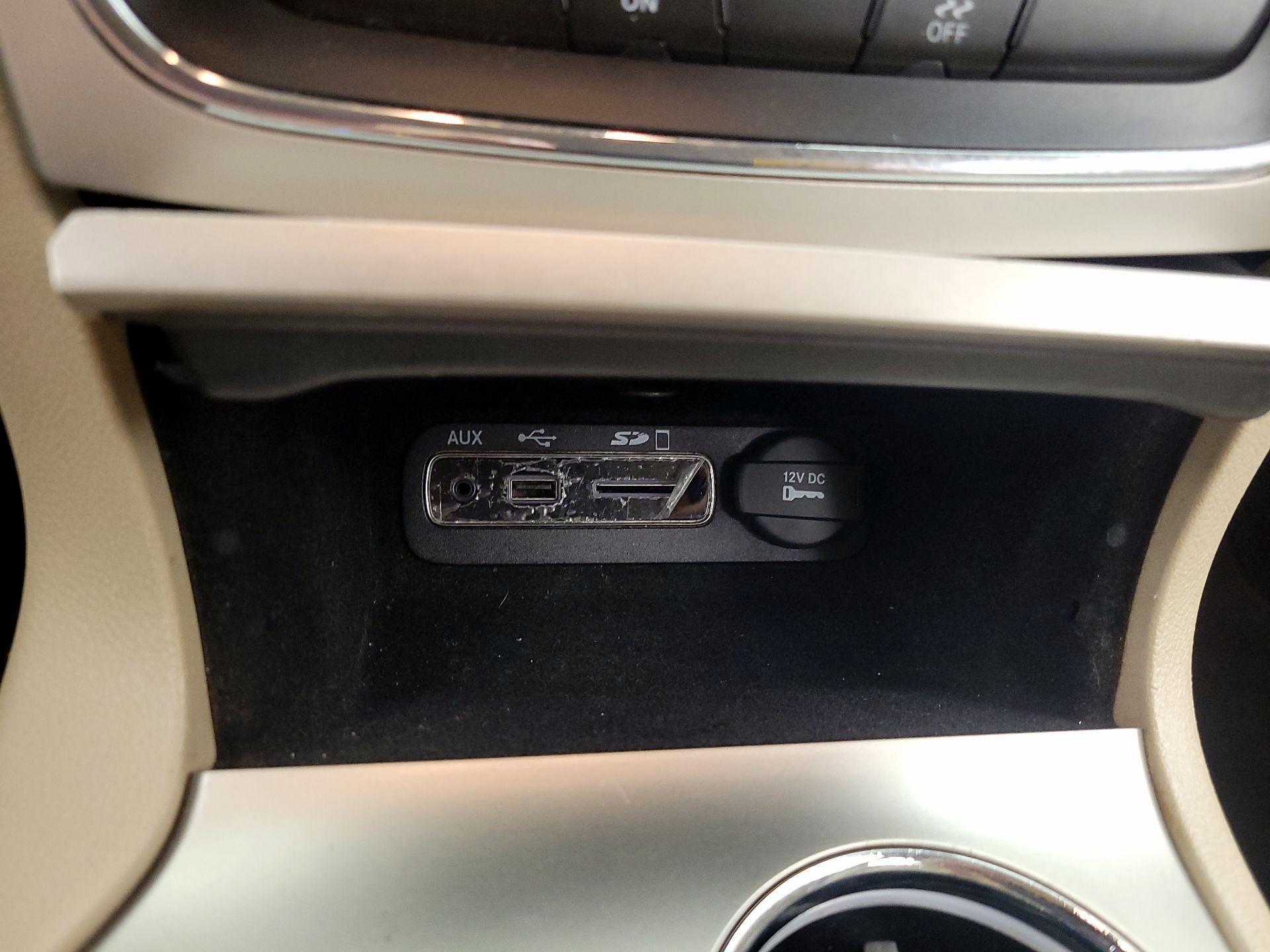 Thumbnail: 2014 Jeep Grand Cherokee - 18