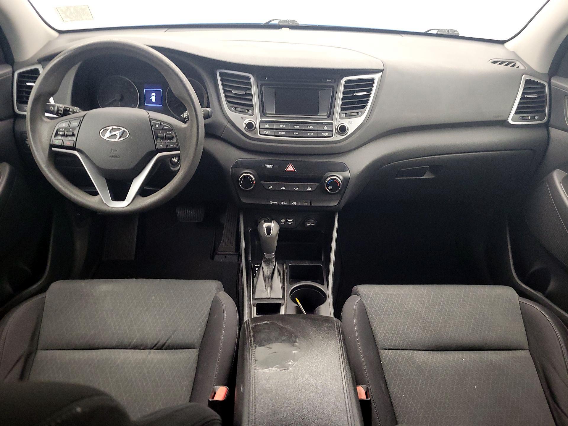 Thumbnail: 2016 Hyundai Tucson - 9
