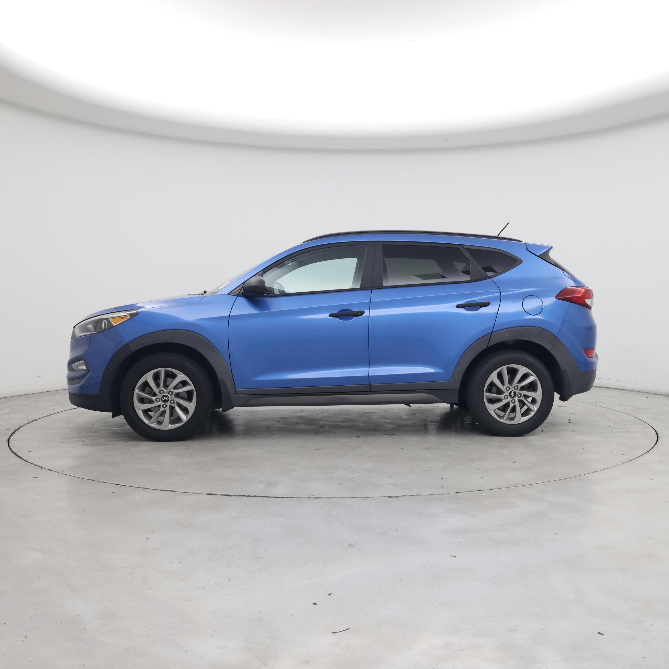Thumbnail: 2016 Hyundai Tucson - 3