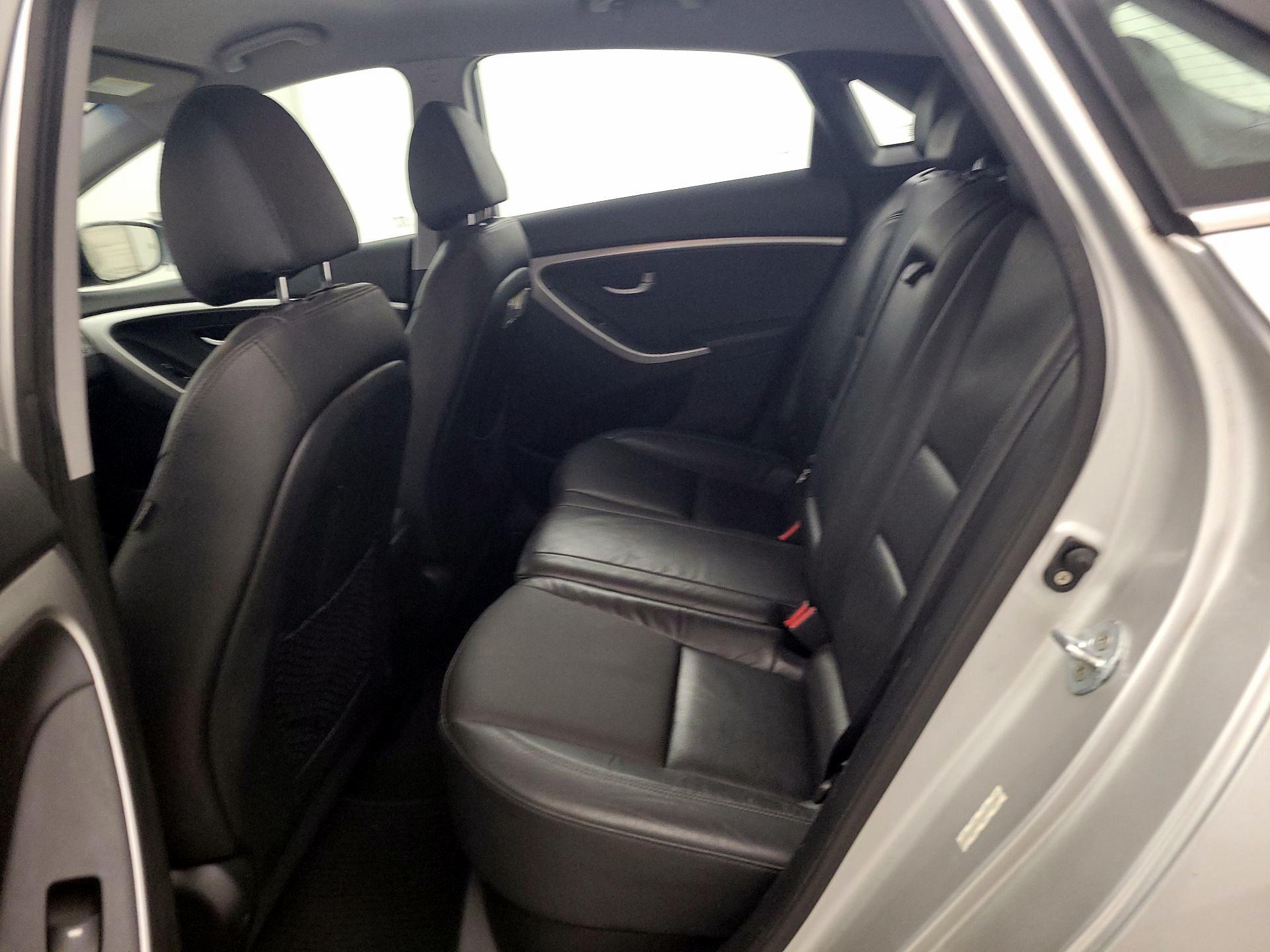 Thumbnail: 2014 Hyundai Elantra - 17