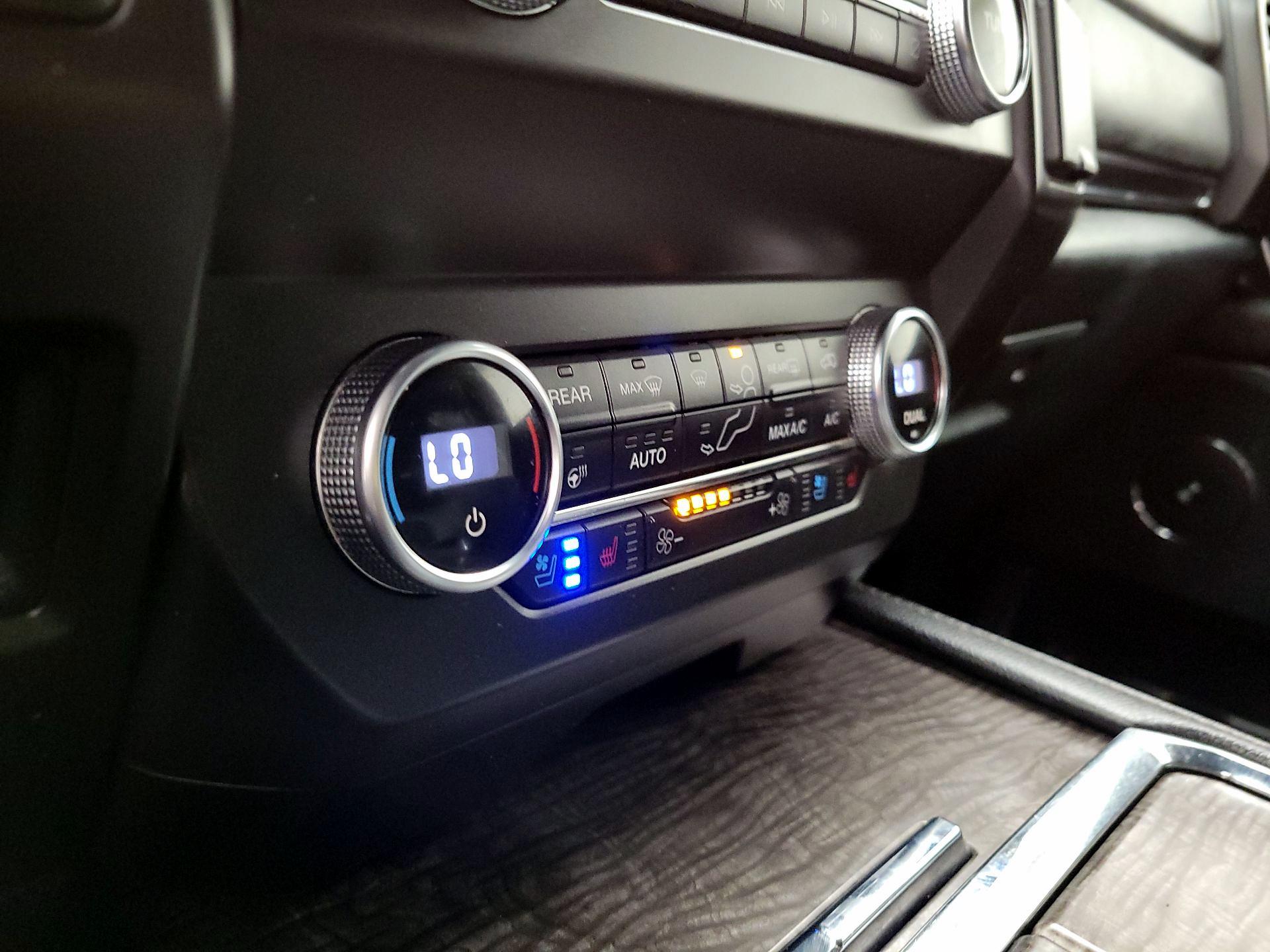 Thumbnail: 2020 Ford Expedition - 16