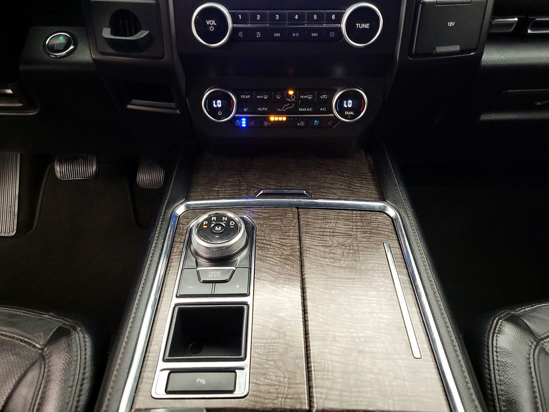 Thumbnail: 2020 Ford Expedition - 17