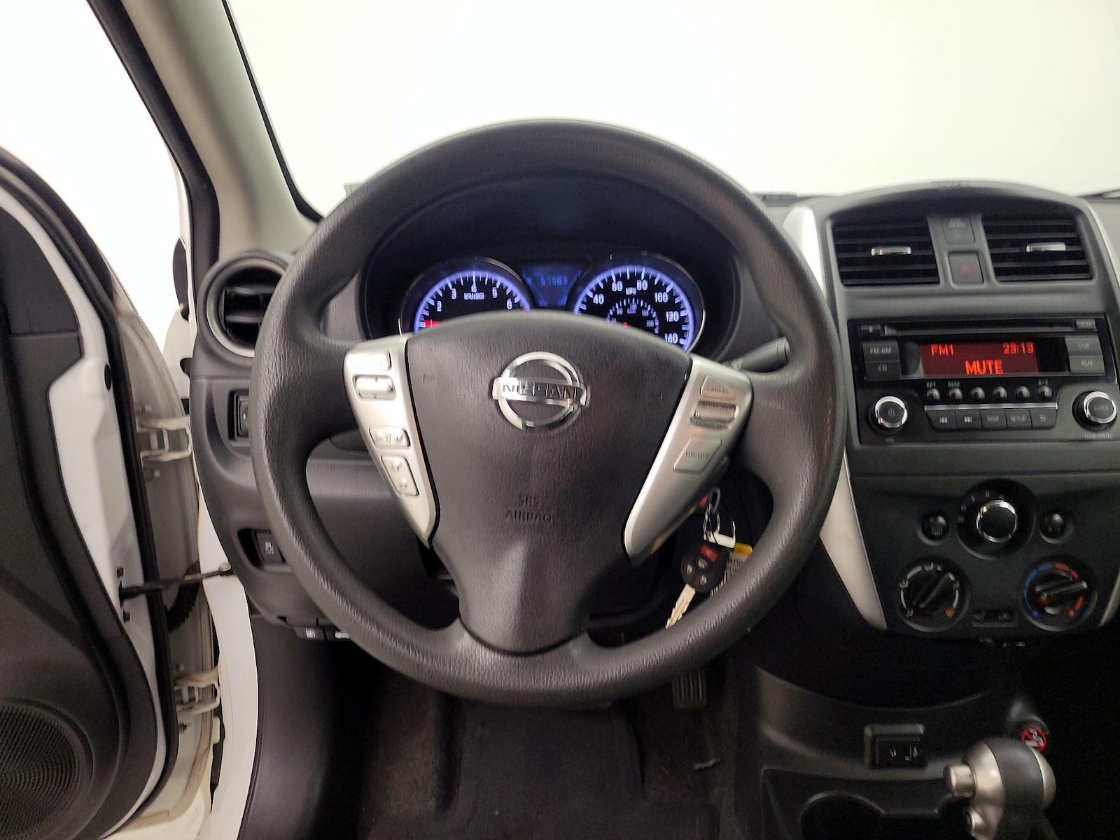 2017 Nissan Versa Sedan SV - Photo 11