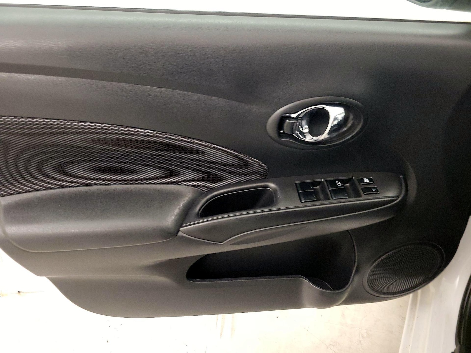 2017 Nissan Versa Sedan SV - Photo 13