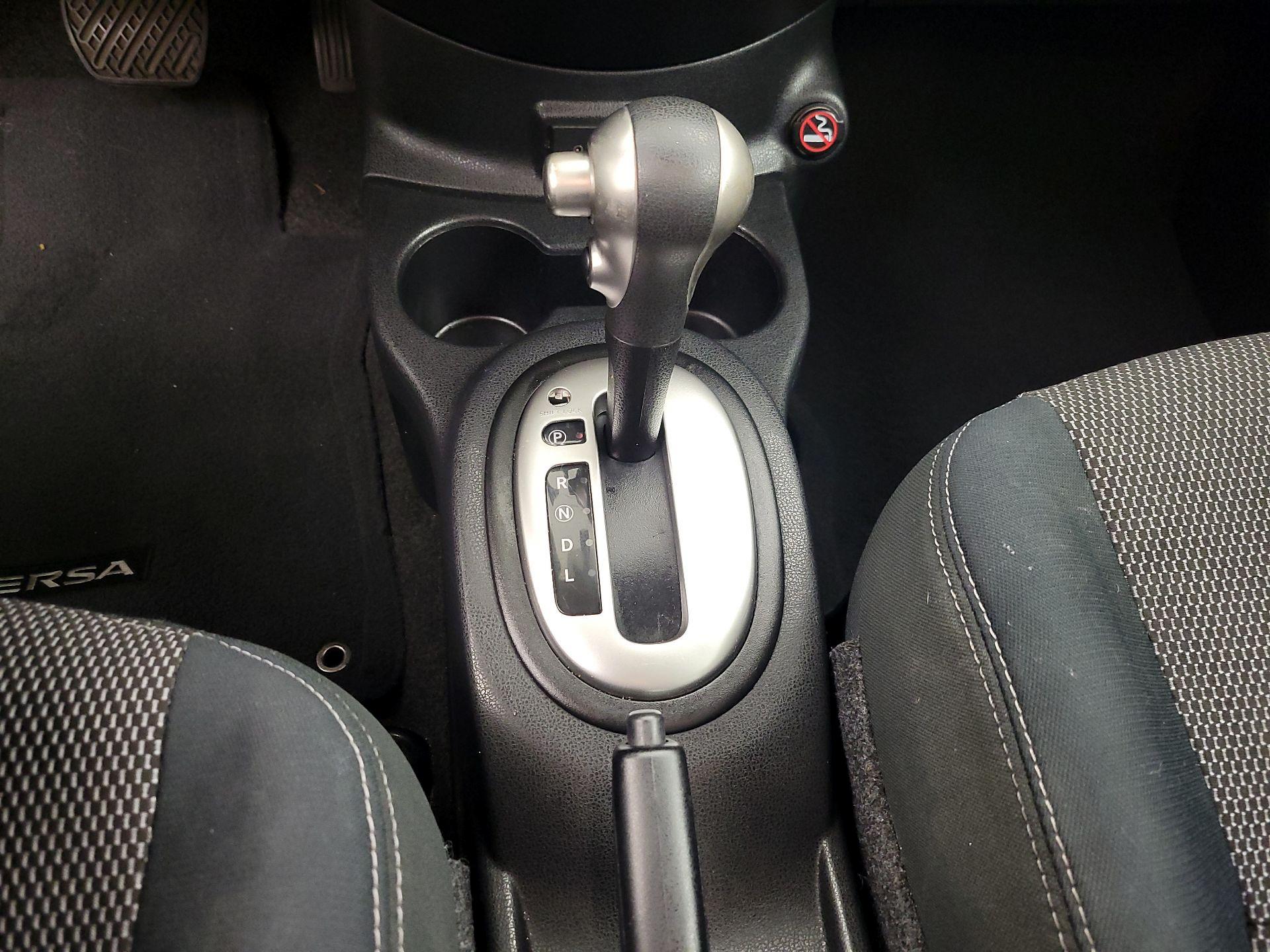 Thumbnail: 2017 Nissan Versa - 17