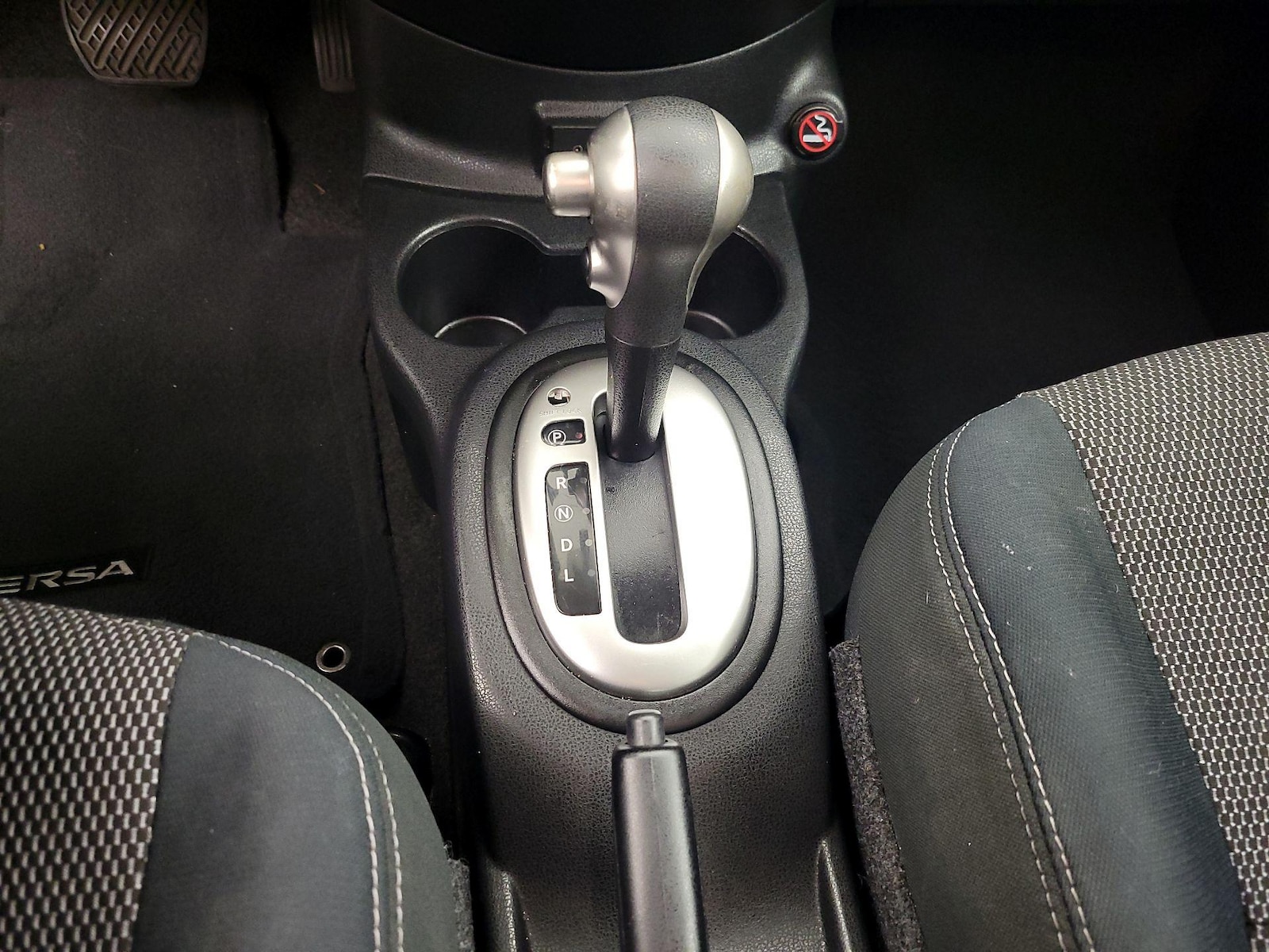 2017 Nissan Versa Sedan SV - Photo 18
