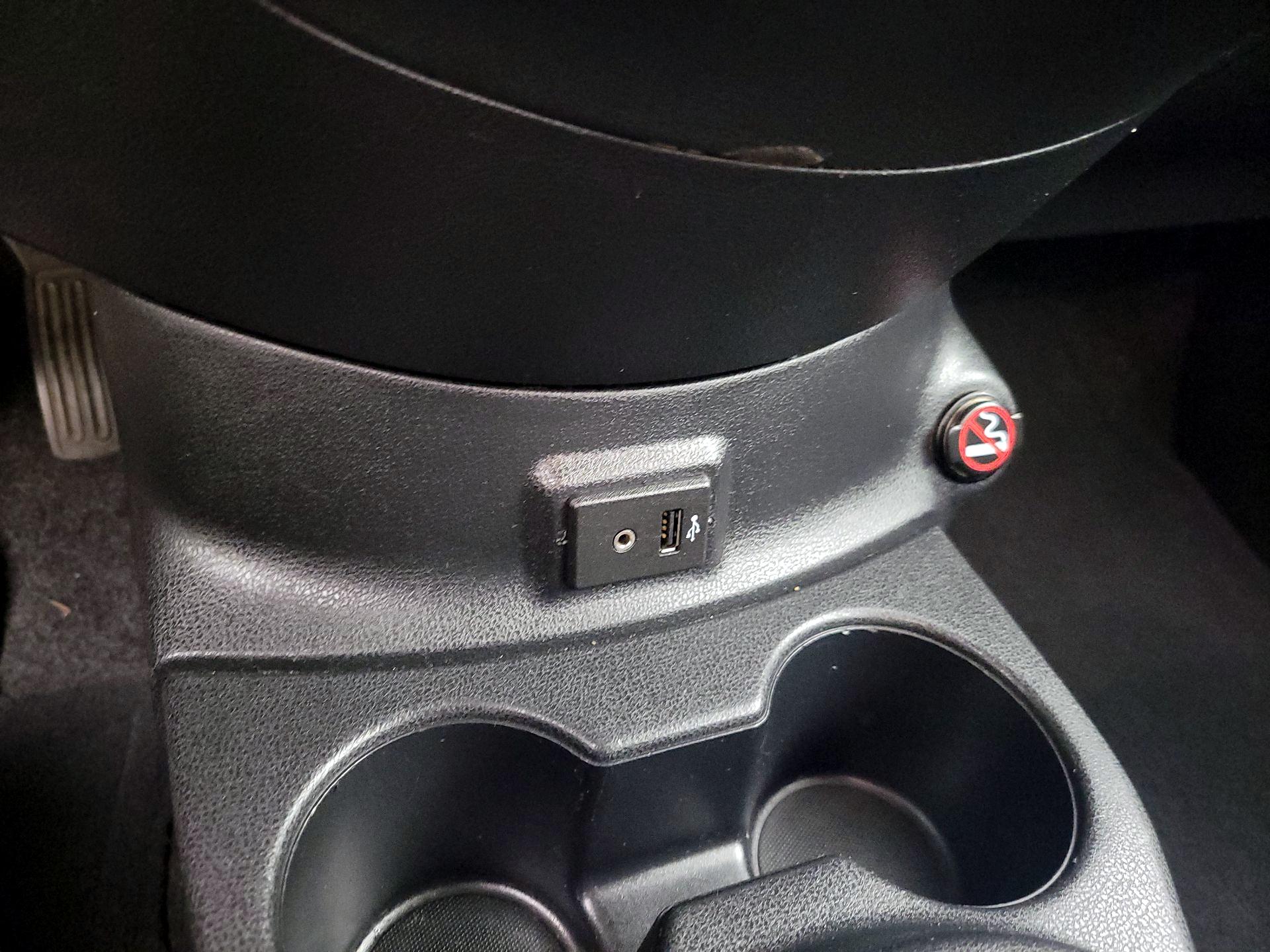 Thumbnail: 2017 Nissan Versa - 18