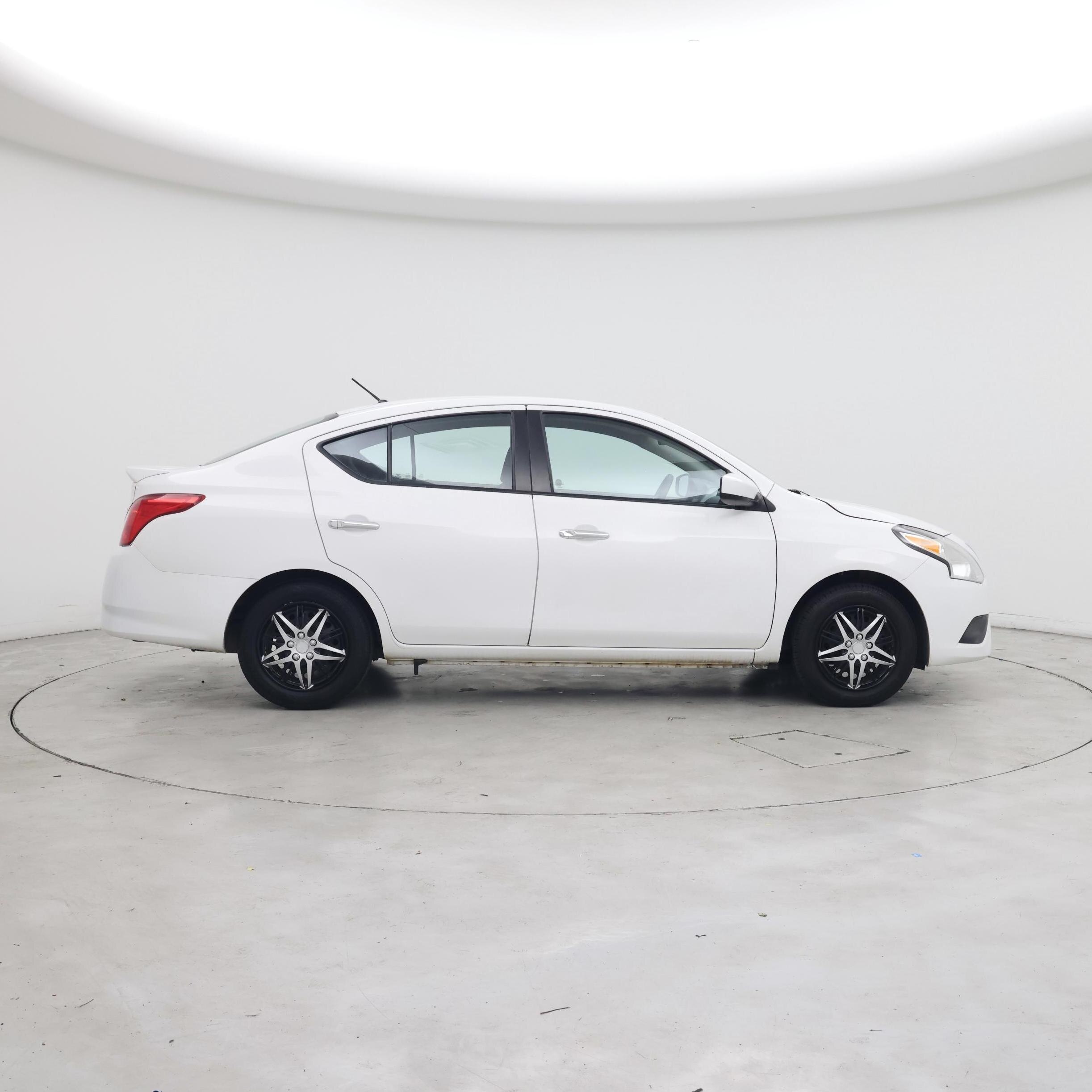 Thumbnail: 2017 Nissan Versa - 7