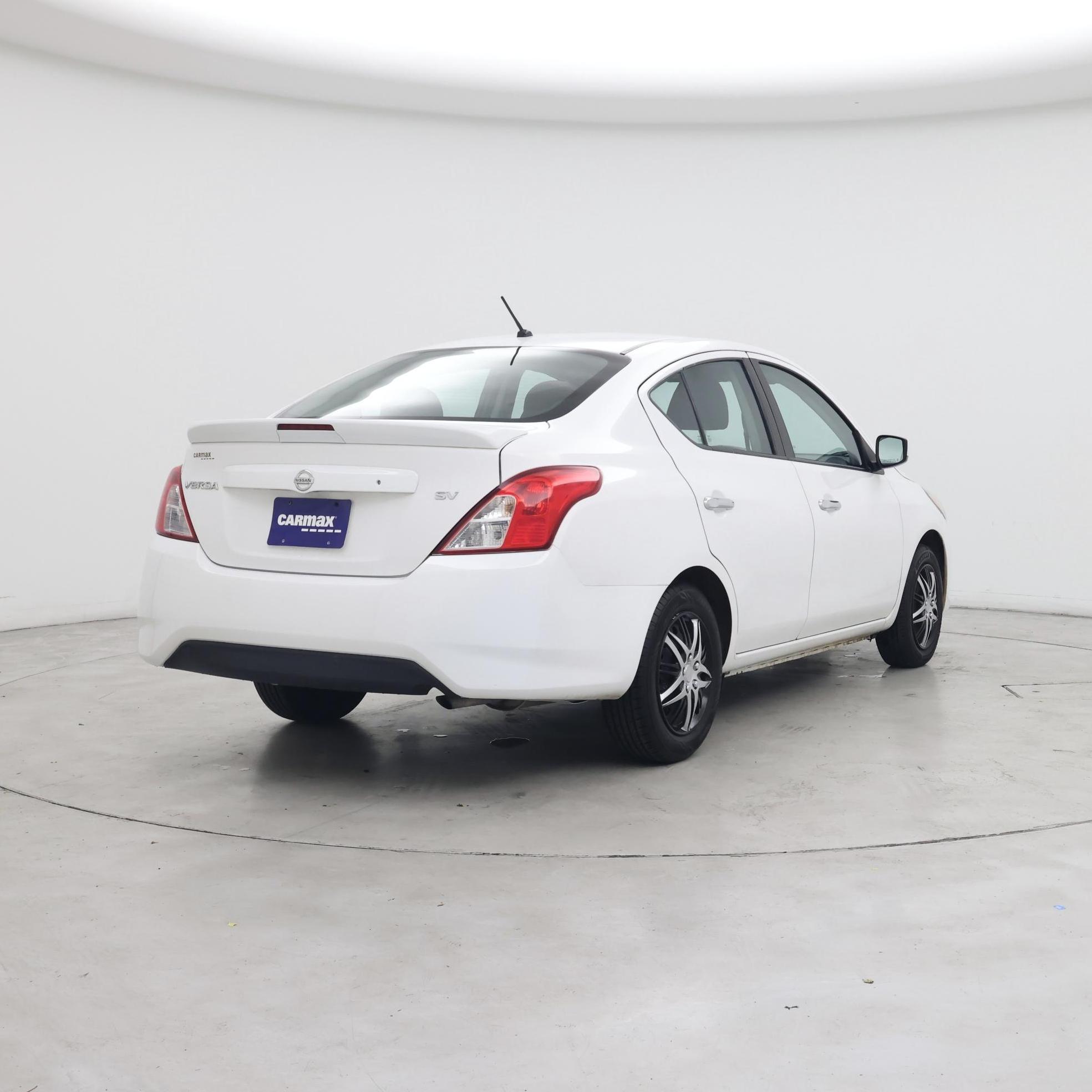 Thumbnail: 2017 Nissan Versa - 8