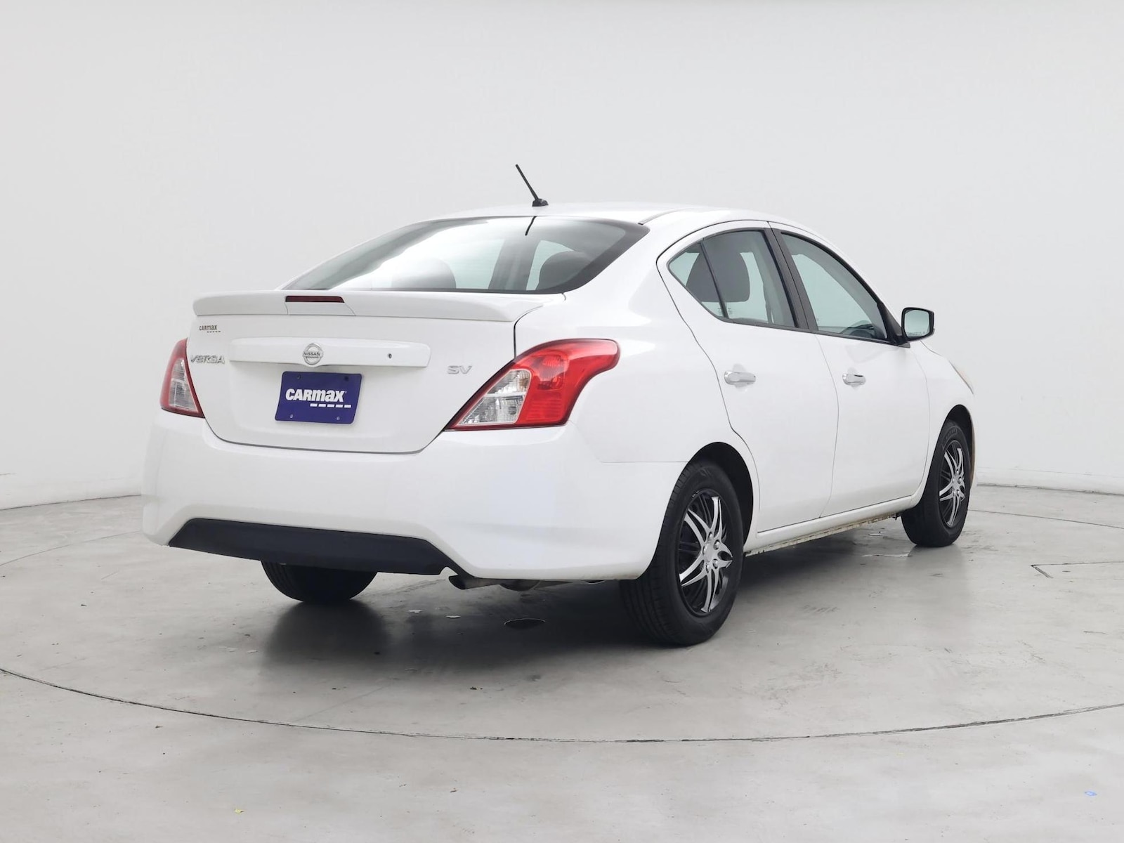 2017 Nissan Versa Sedan SV - Photo 9
