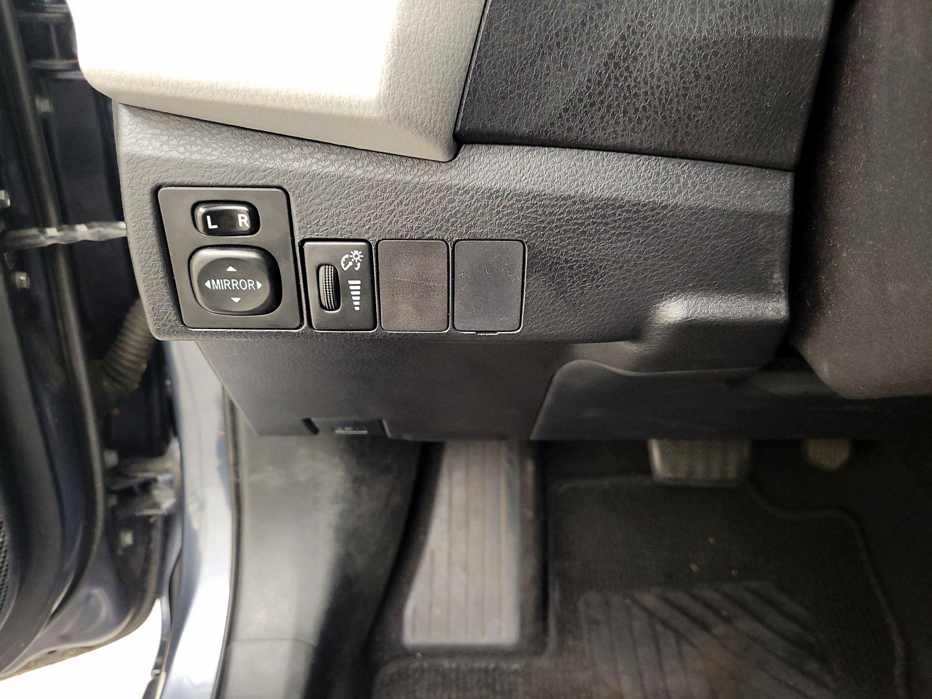 Thumbnail: 2016 Toyota Corolla - 13