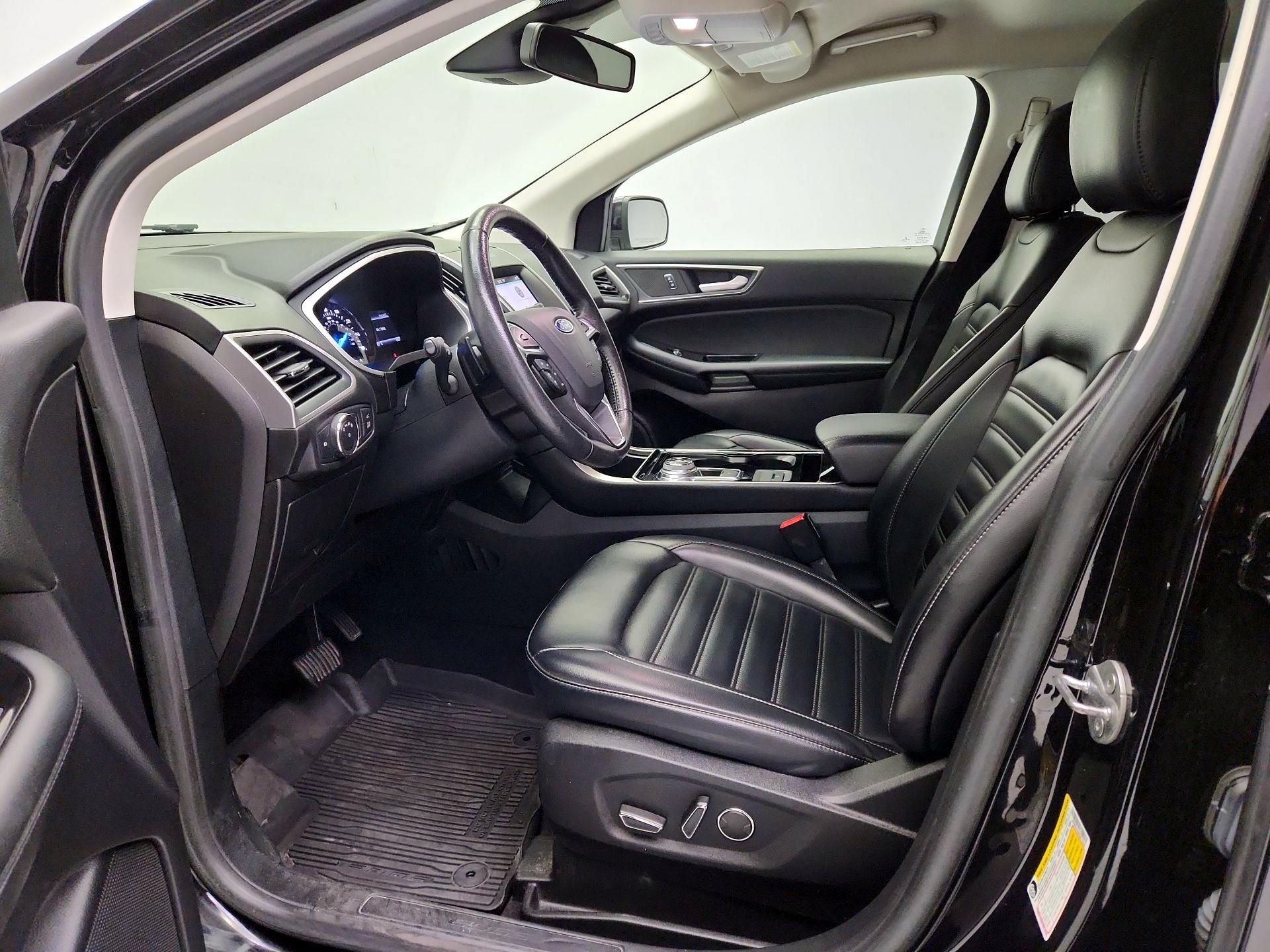 Thumbnail: 2019 Ford Edge - 11