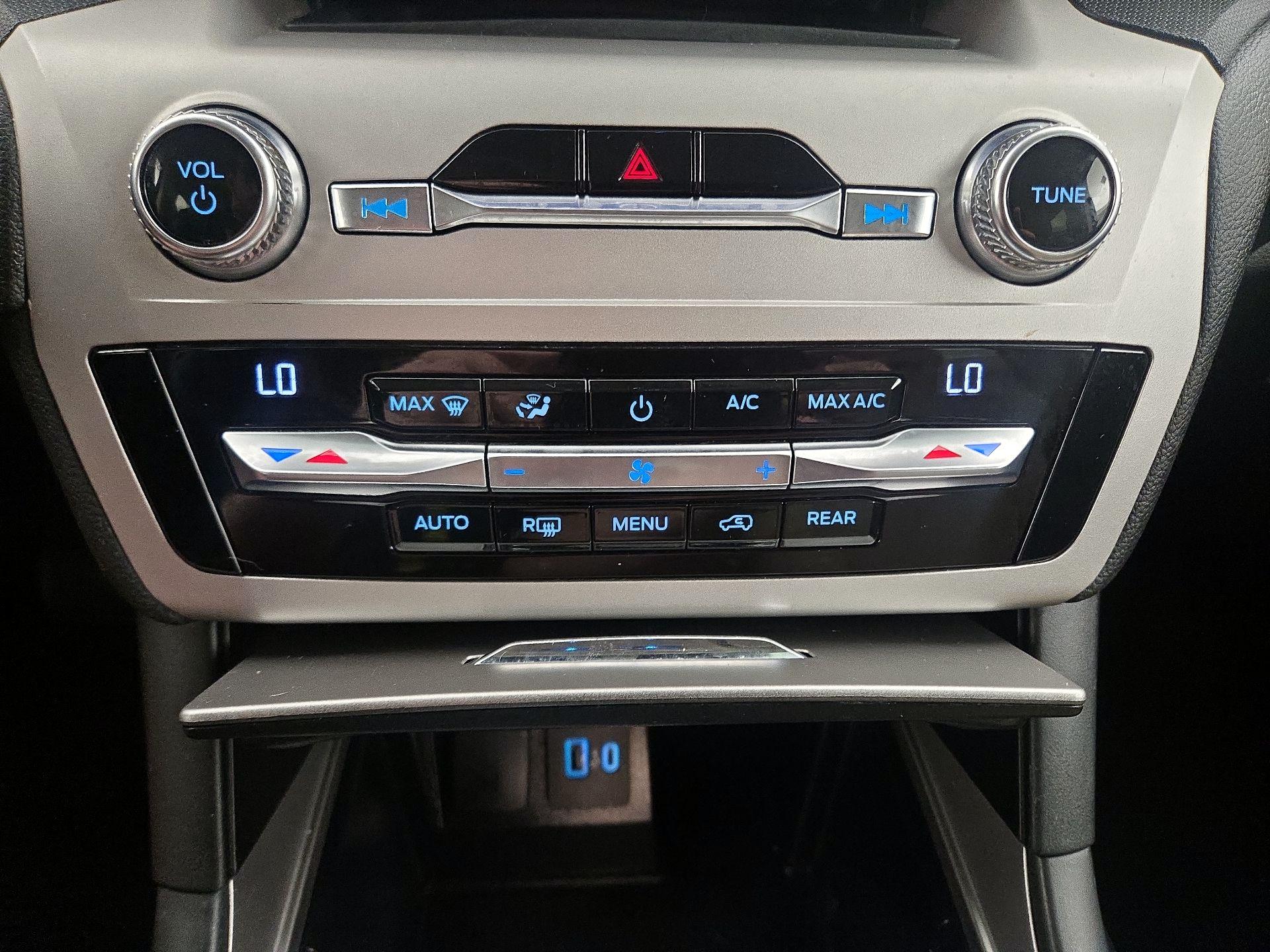 Thumbnail: 2020 Ford Explorer - 16
