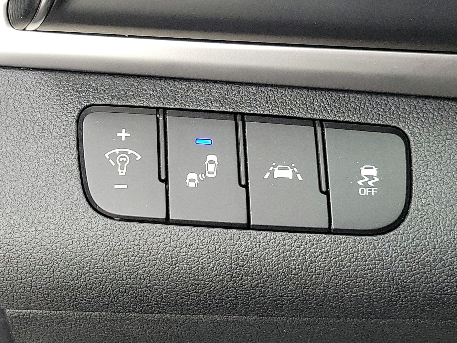 2020 Hyundai Elantra SEL - Photo 14