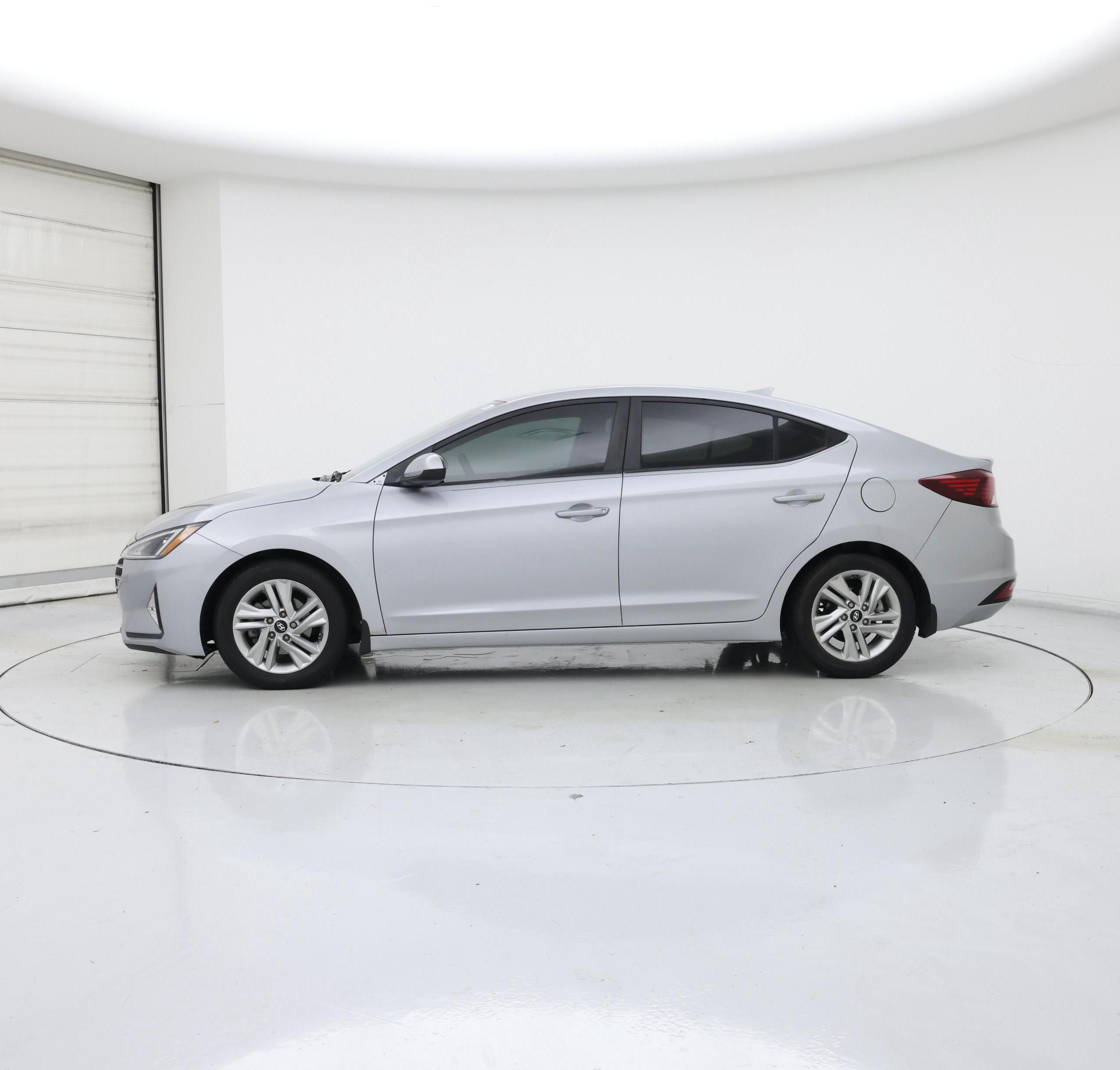 Thumbnail: 2020 Hyundai Elantra - 3