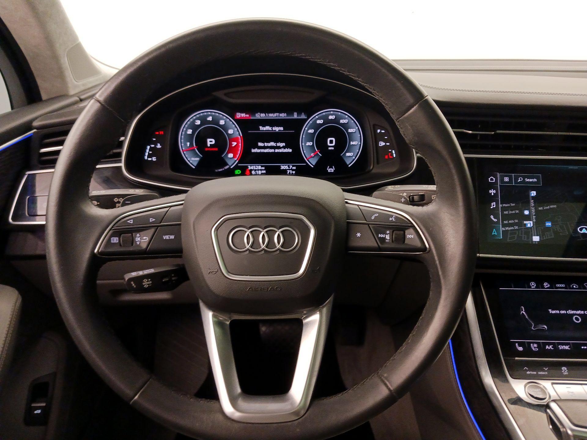 Thumbnail: 2021 Audi Q7 - 10
