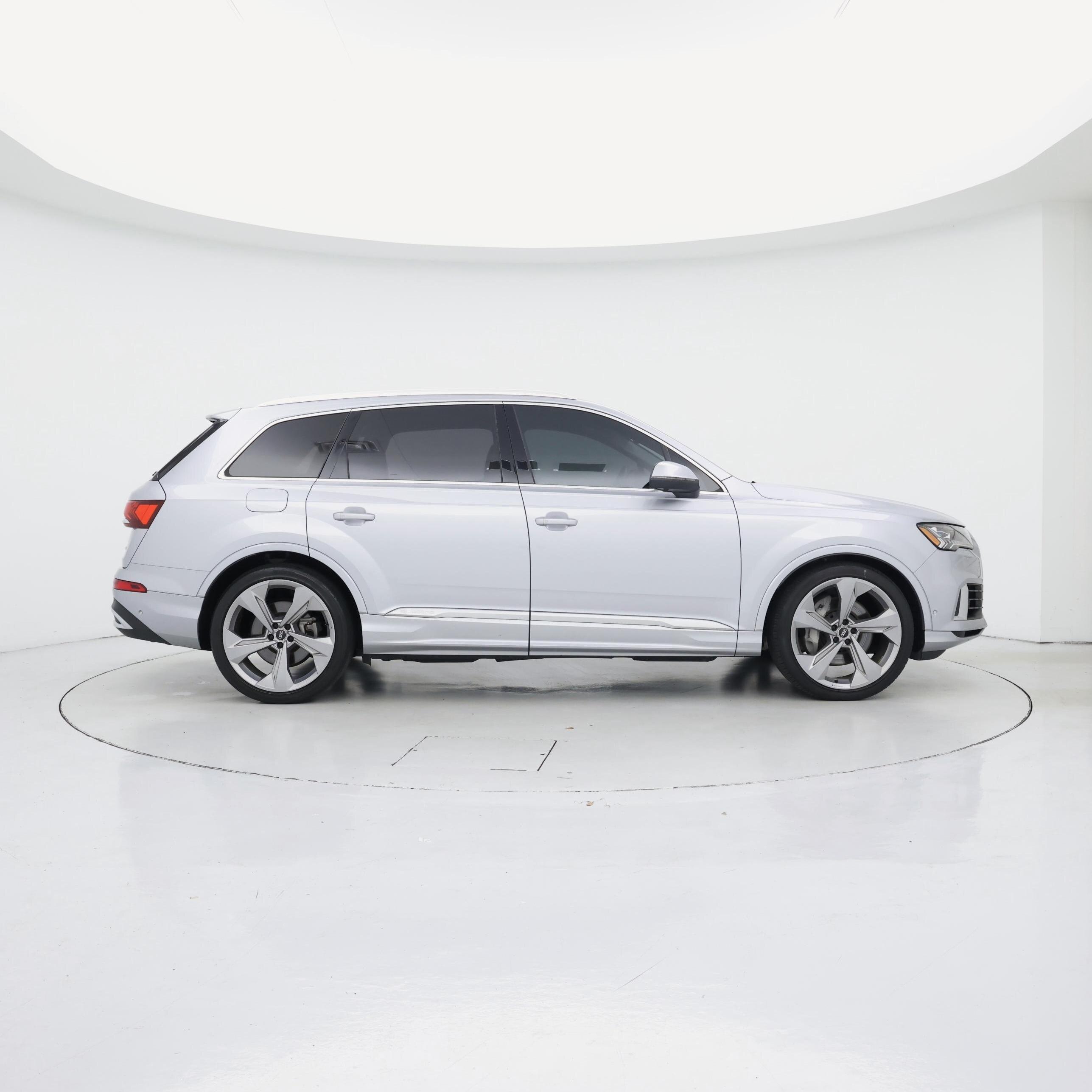 Thumbnail: 2021 Audi Q7 - 7