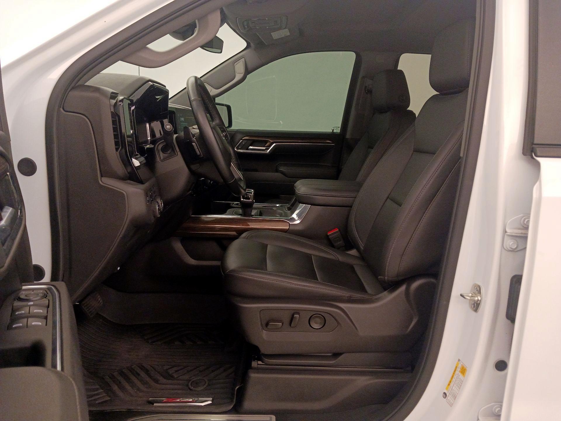 Thumbnail: 2025 Chevrolet Silverado 1500 - 11