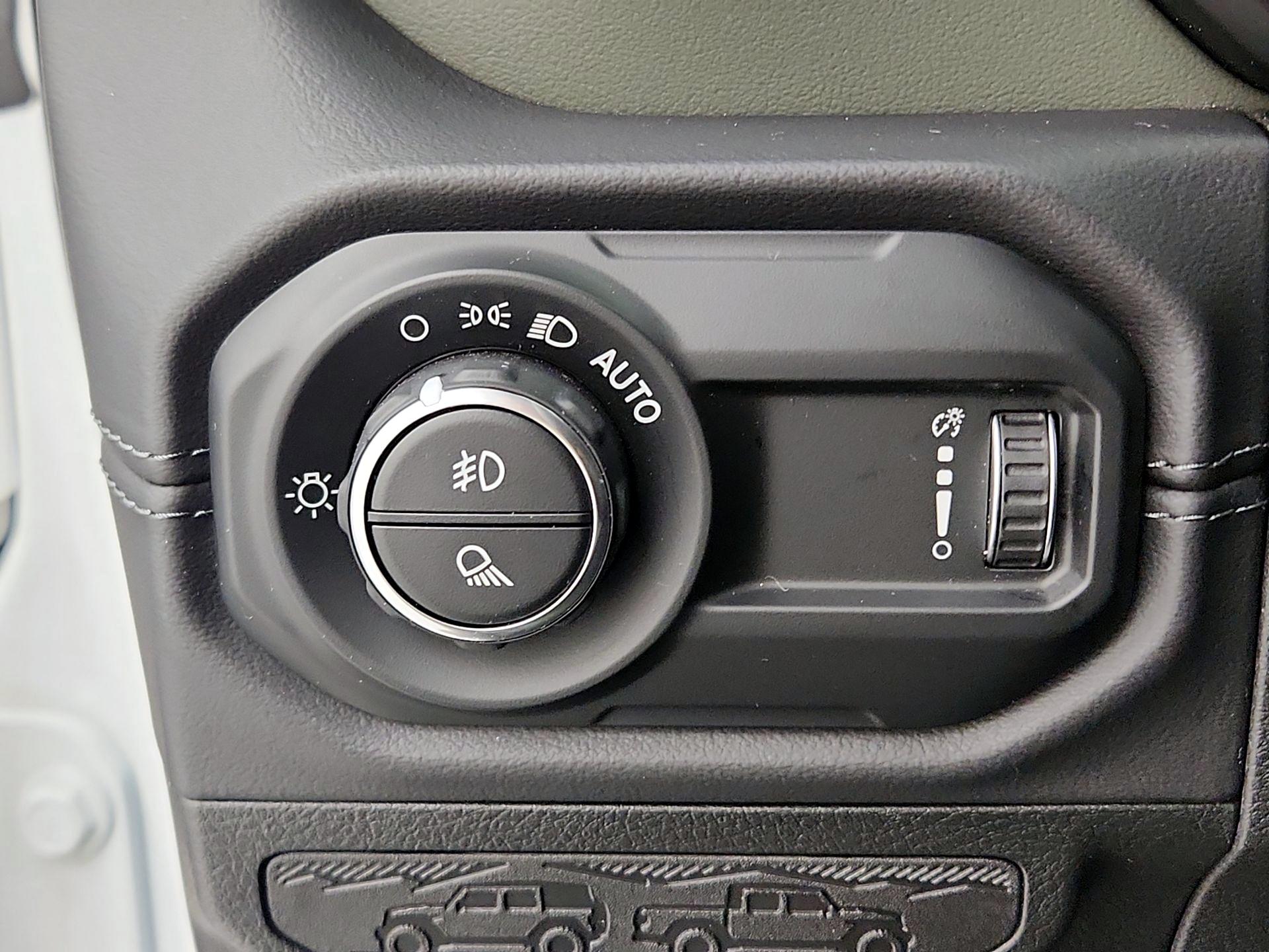 Thumbnail: 2025 Jeep Gladiator - 13