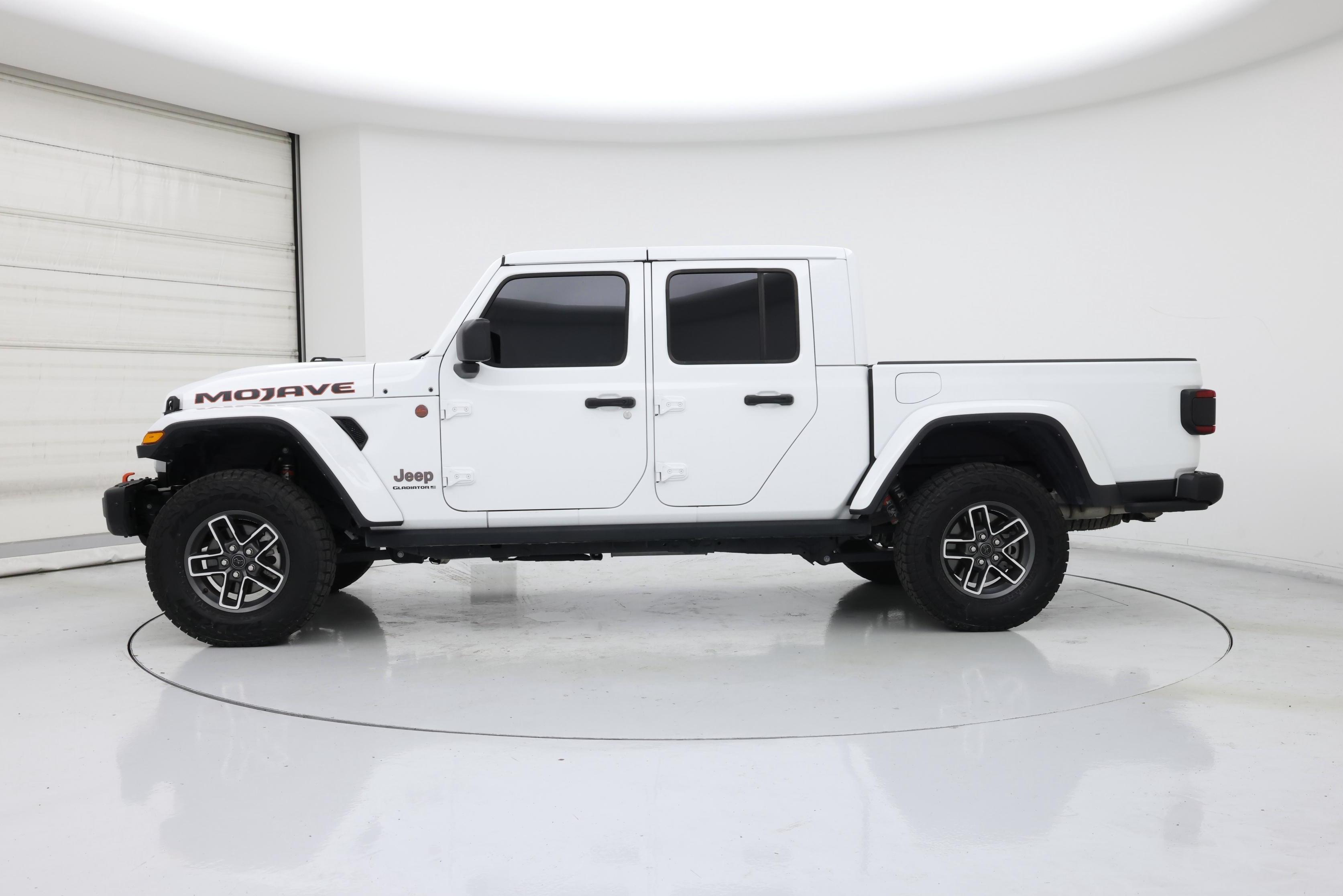 Thumbnail: 2025 Jeep Gladiator - 3