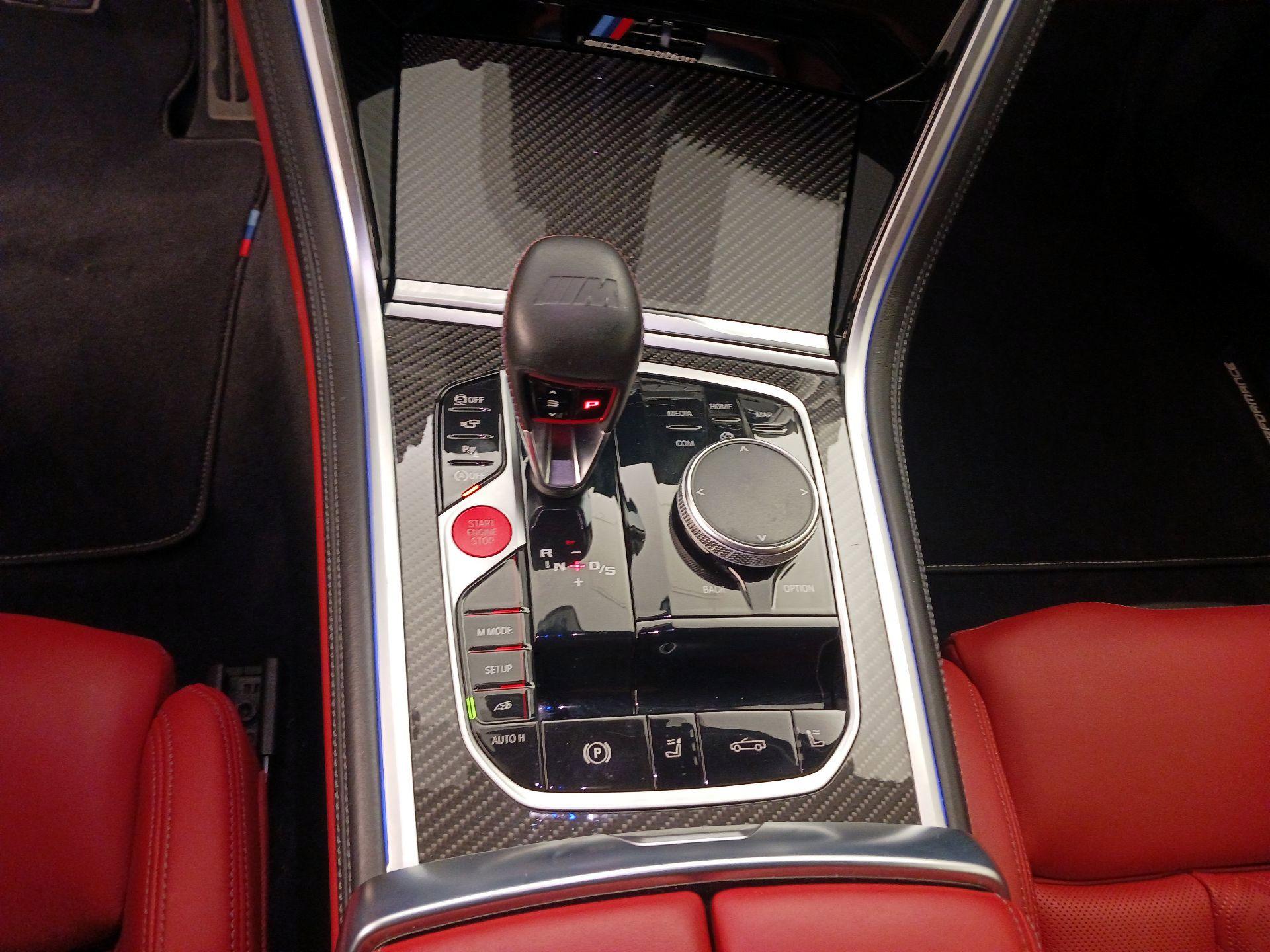 Thumbnail: 2023 BMW M8 - 18