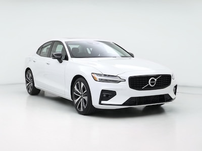 2022 Volvo S60 B5 Momentum