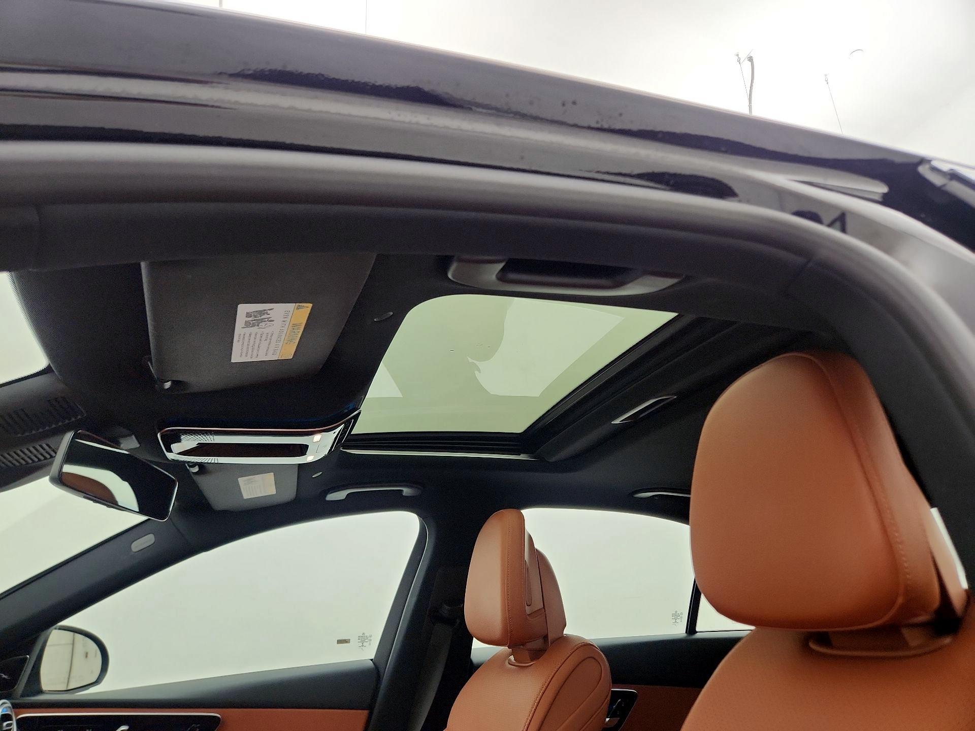 Thumbnail: 2022 Mercedes-Benz C-Class - 18