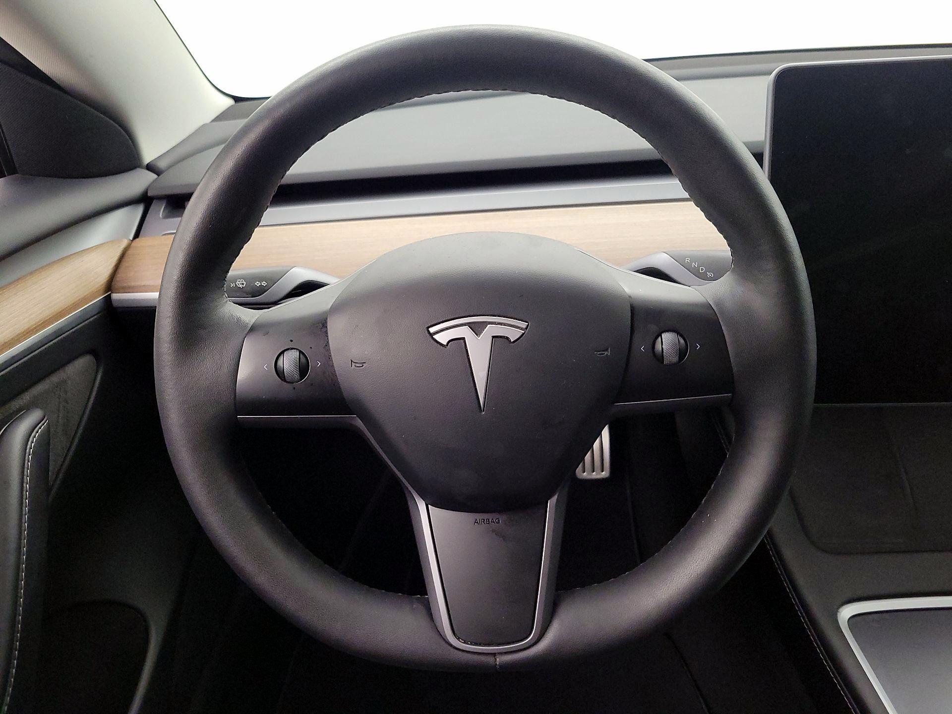 Thumbnail: 2023 Tesla Model 3 - 10