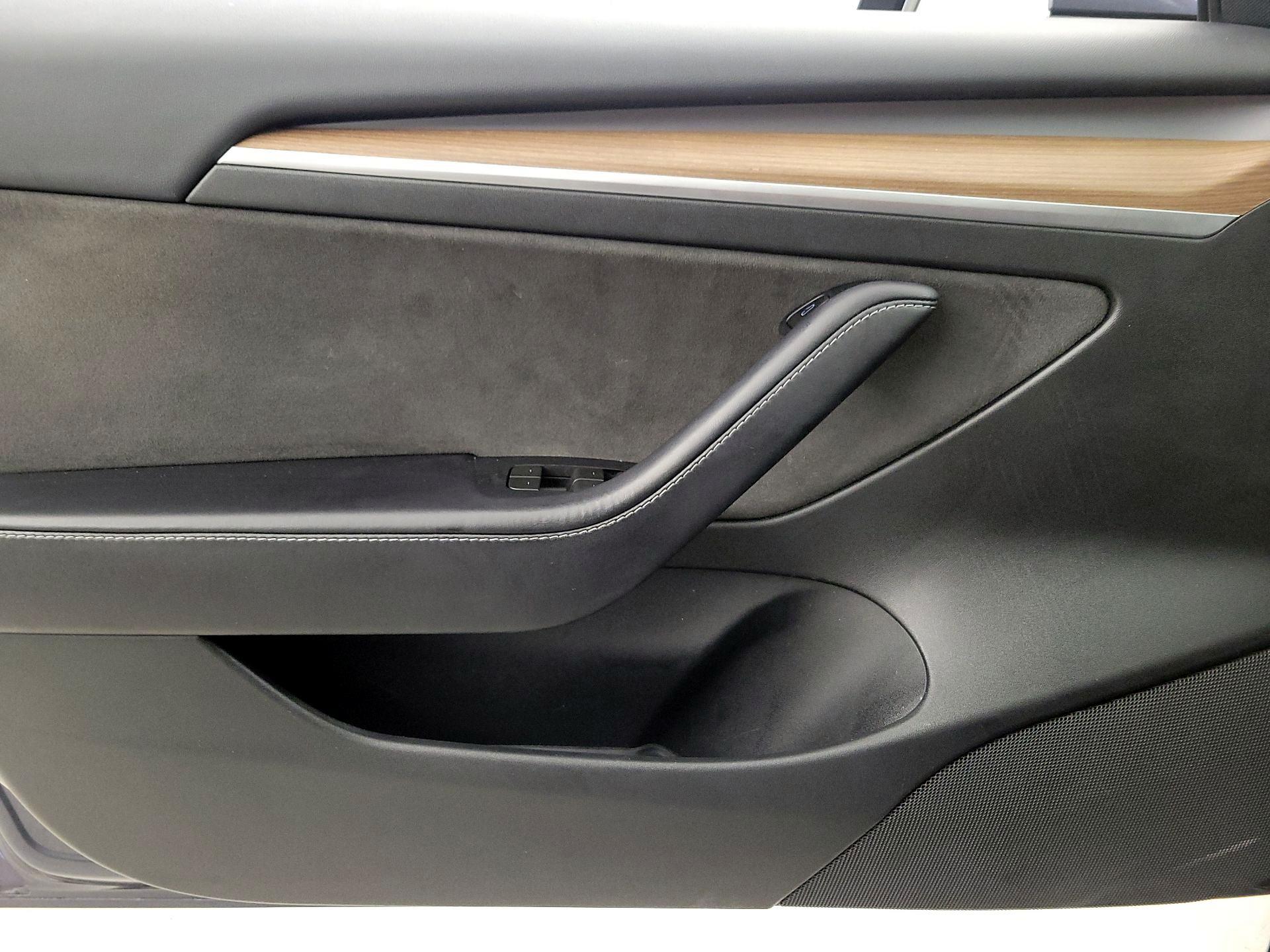Thumbnail: 2023 Tesla Model 3 - 12