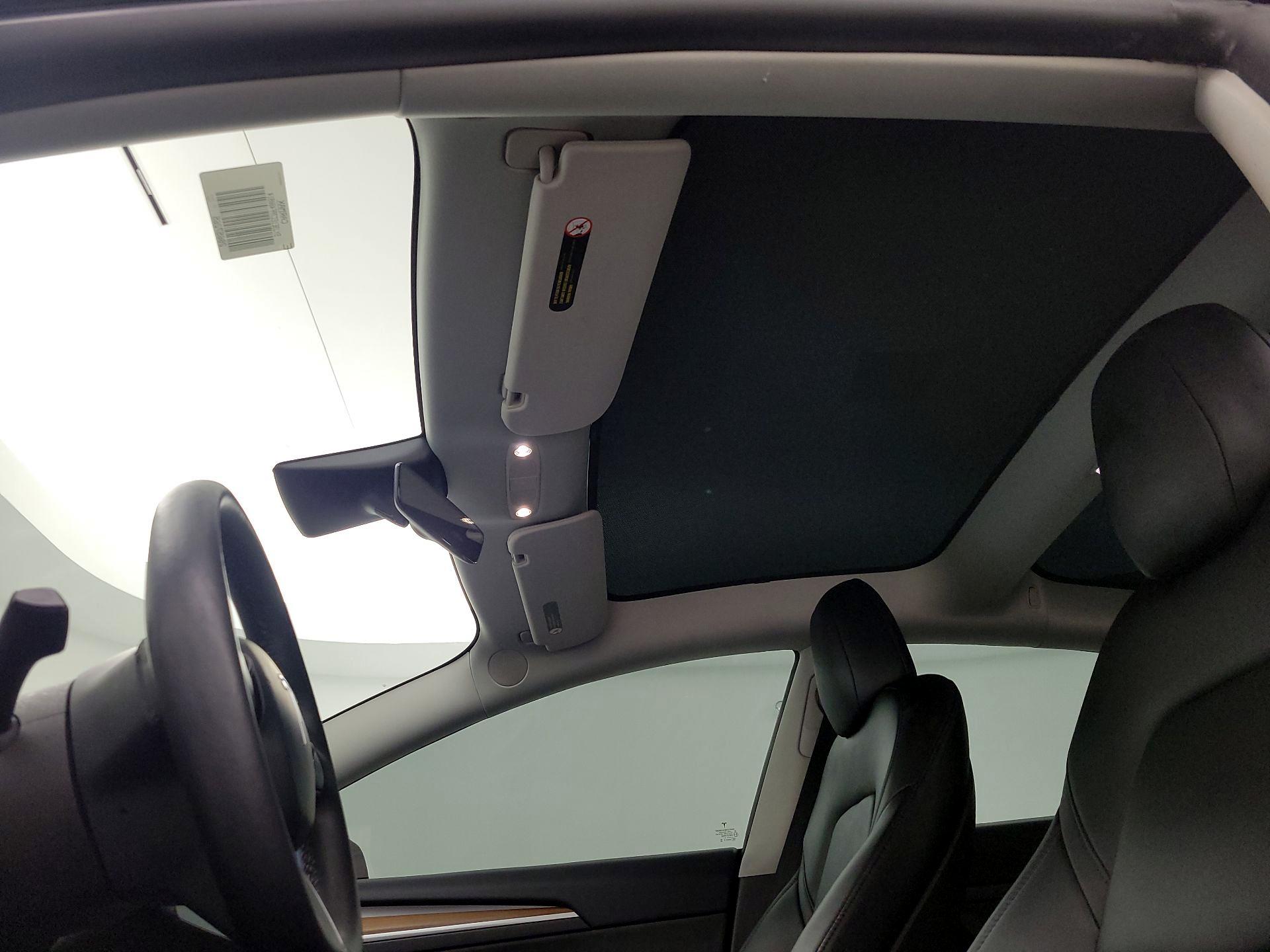 Thumbnail: 2023 Tesla Model 3 - 19