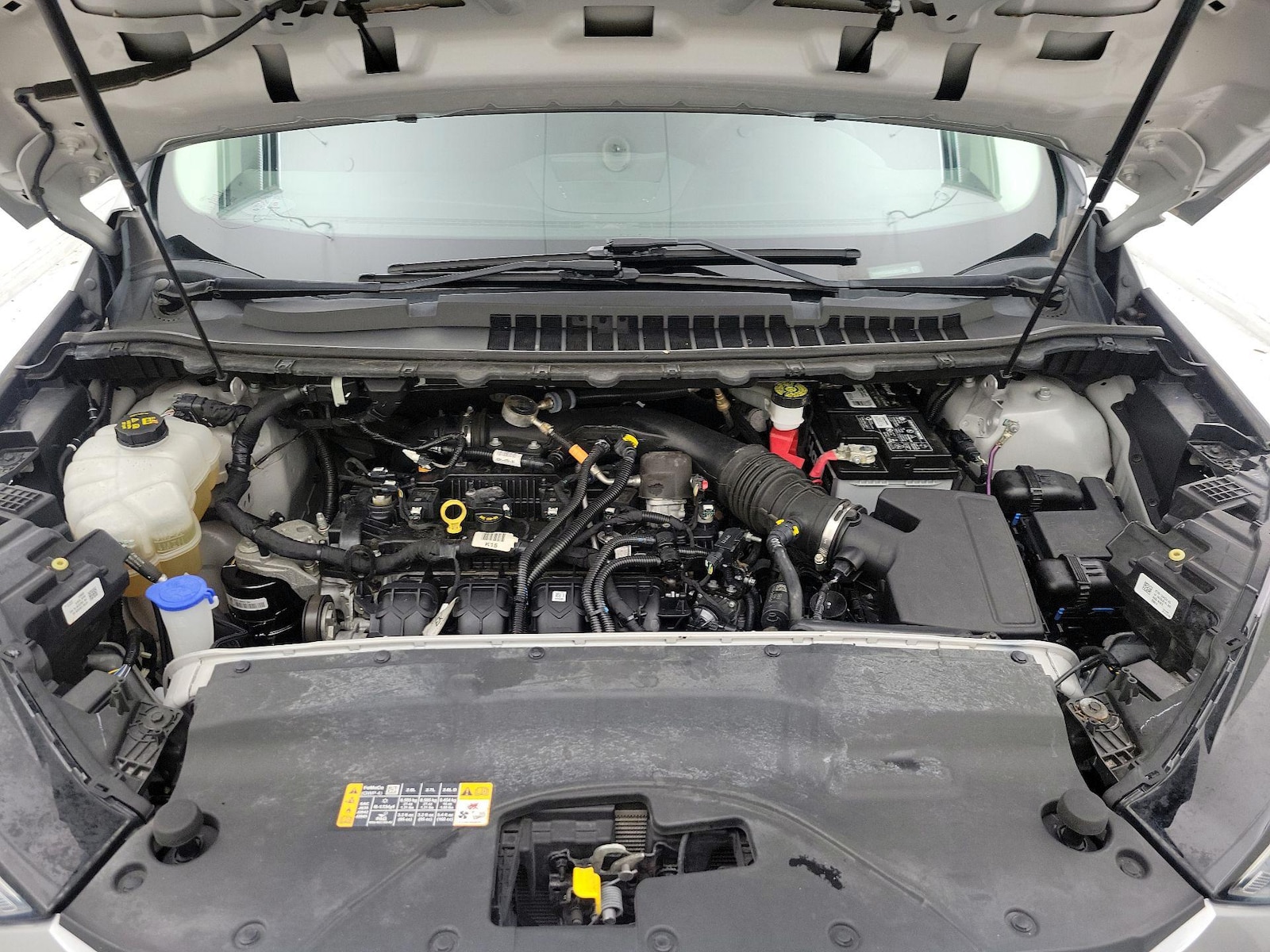 2020 Ford Edge SE - Photo 21