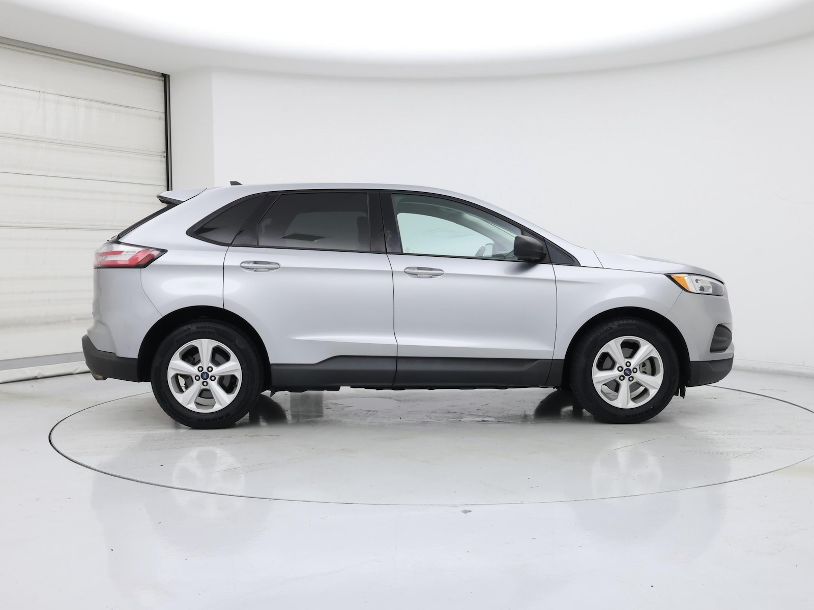 2020 Ford Edge SE - Photo 8