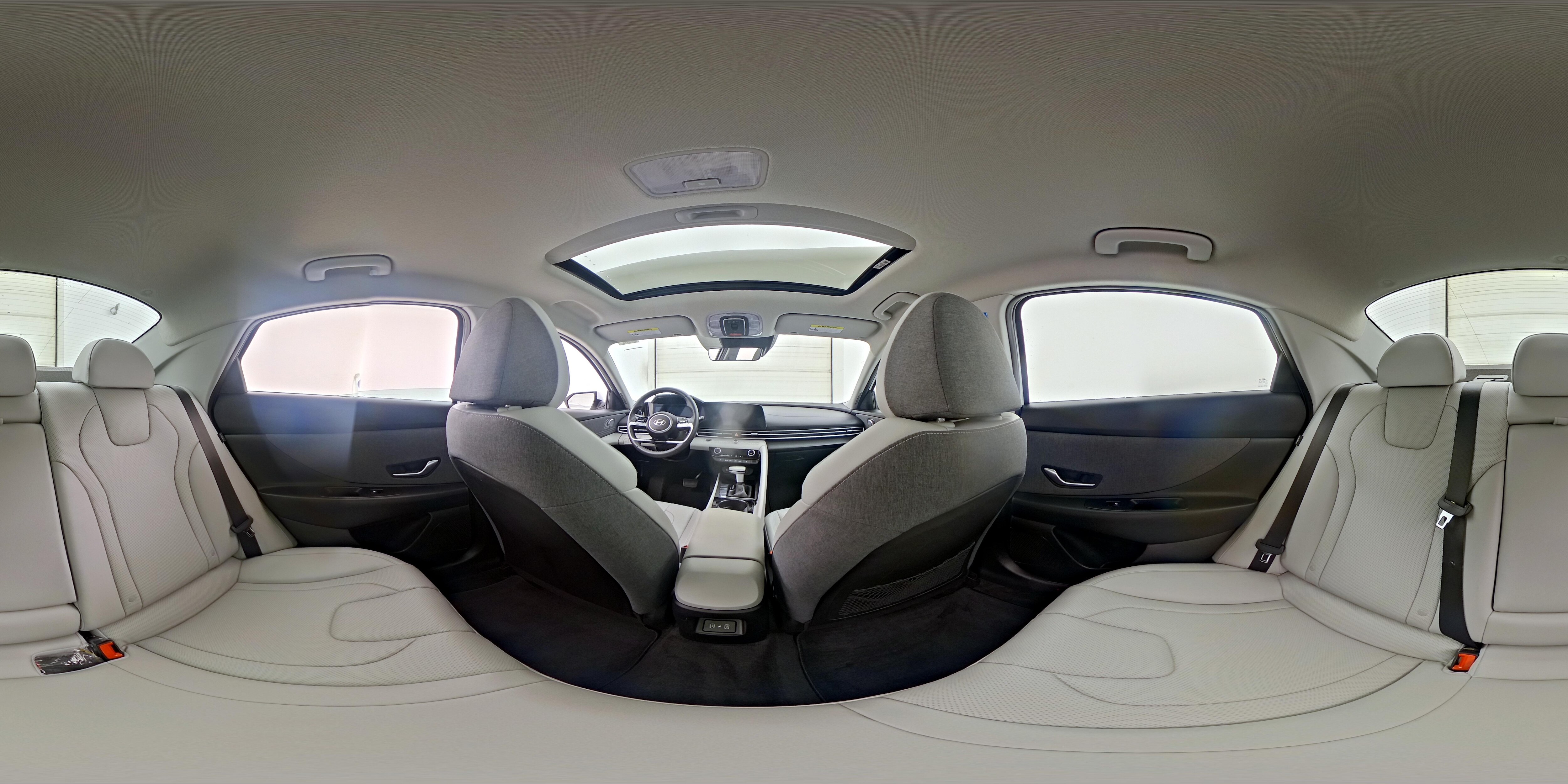 2025 Hyundai Elantra Limited - Photo 26