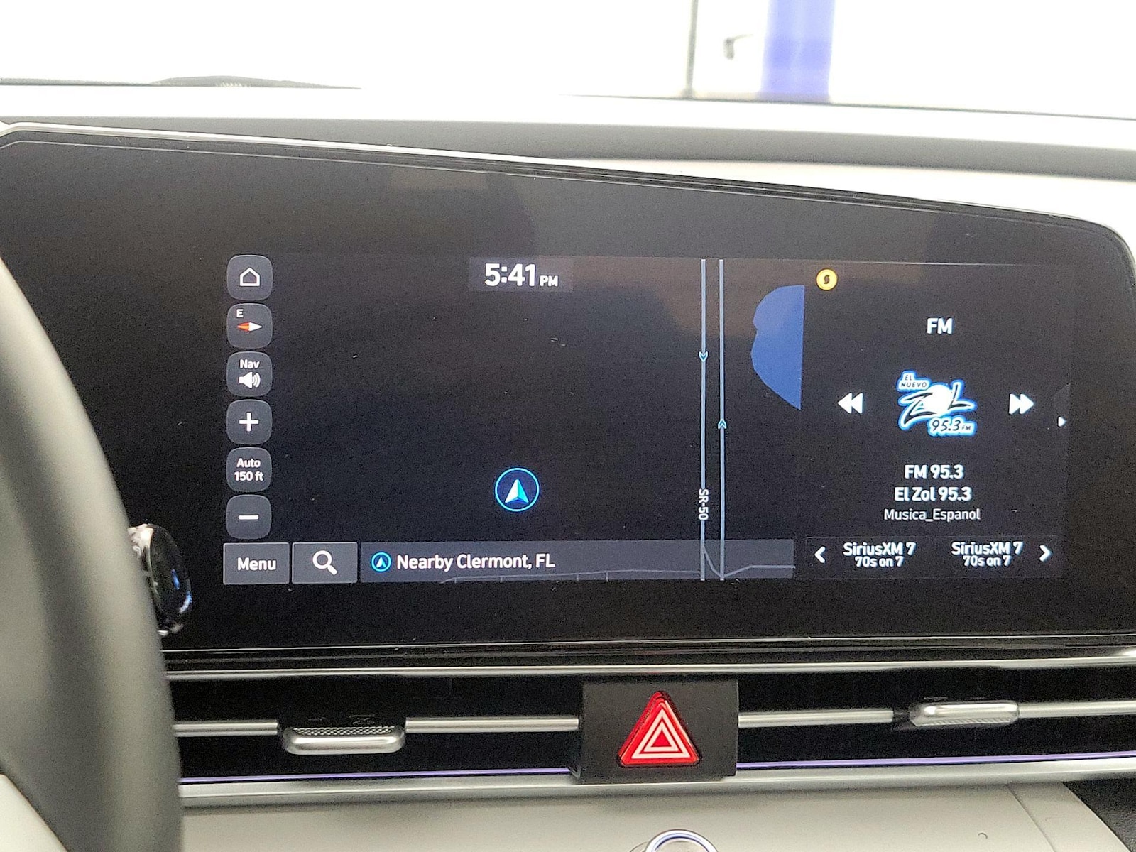 2025 Hyundai Elantra Limited - Photo 15