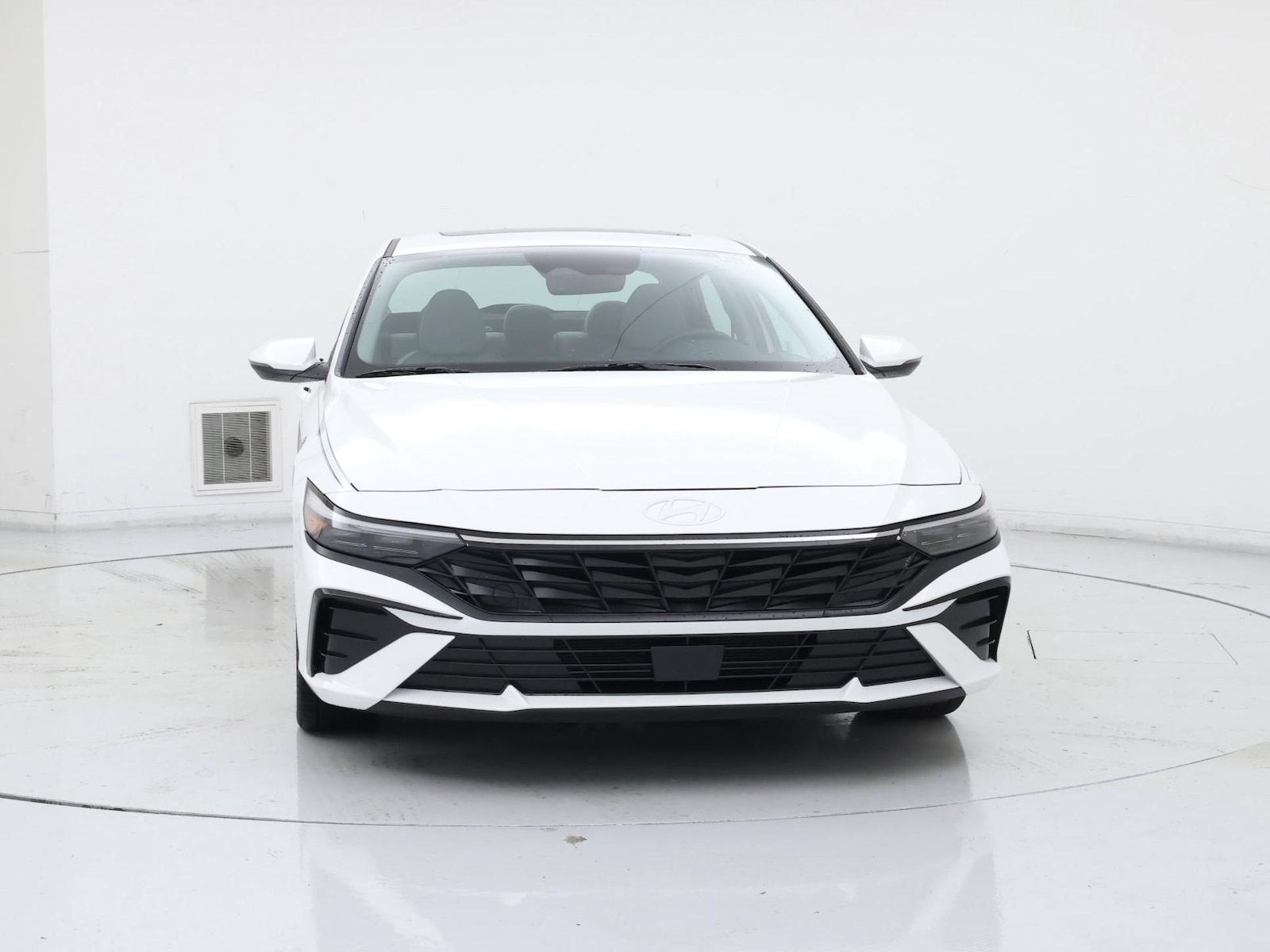 2025 Hyundai Elantra Limited - Photo 6