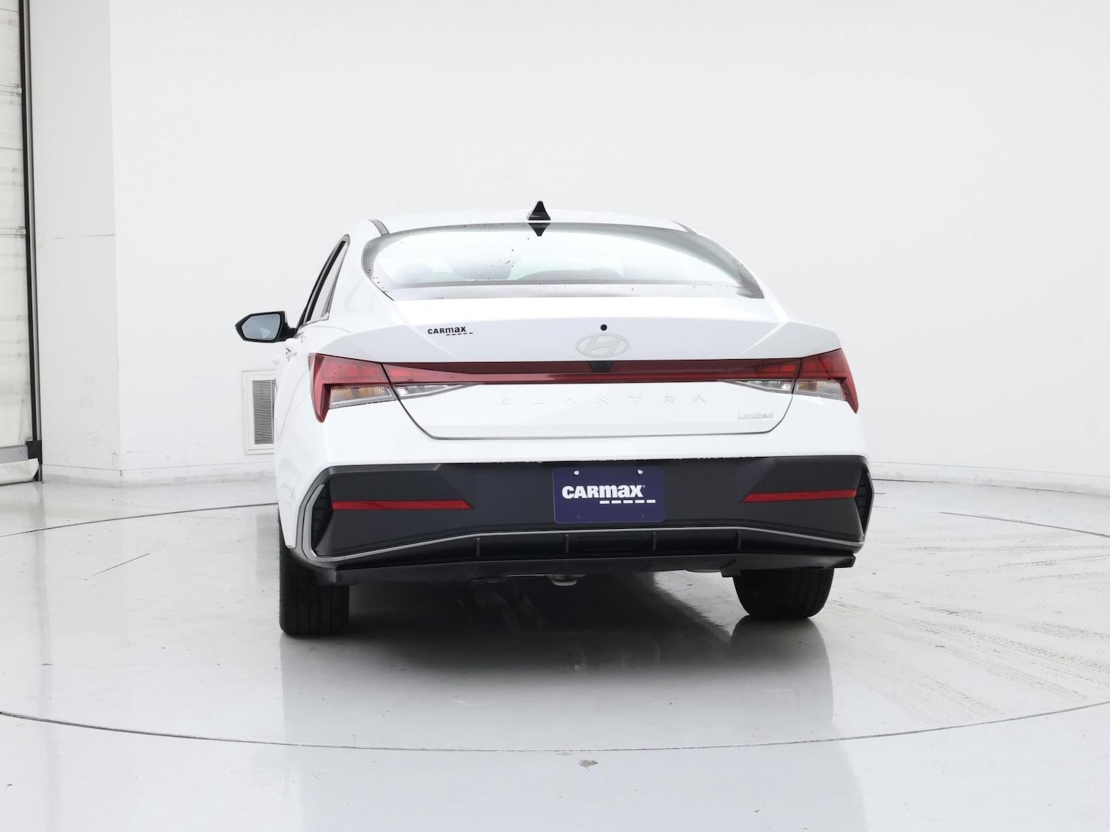 2025 Hyundai Elantra Limited - Photo 7