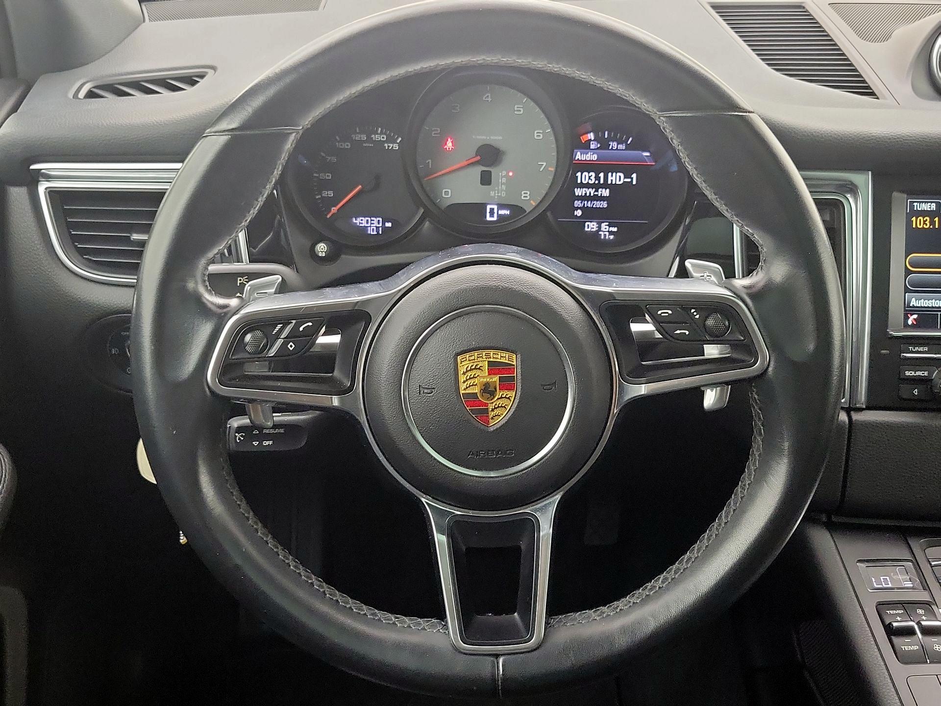 Thumbnail: 2015 Porsche Macan - 10