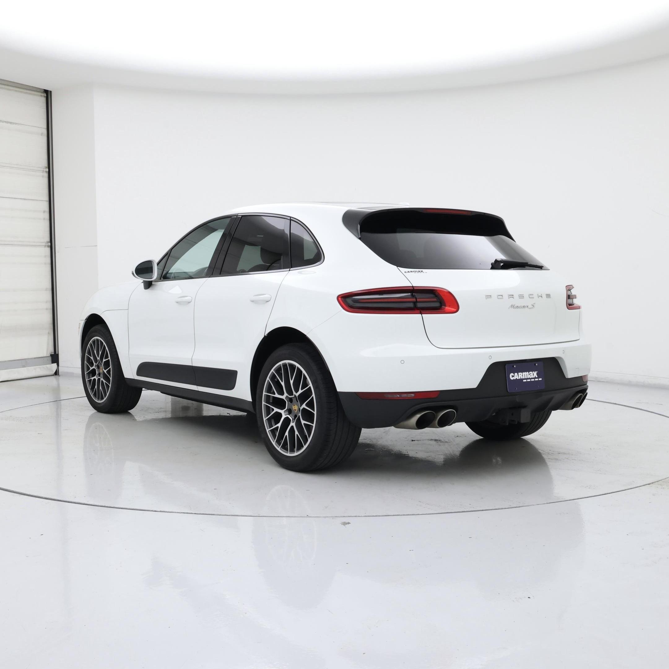 Thumbnail: 2015 Porsche Macan - 2