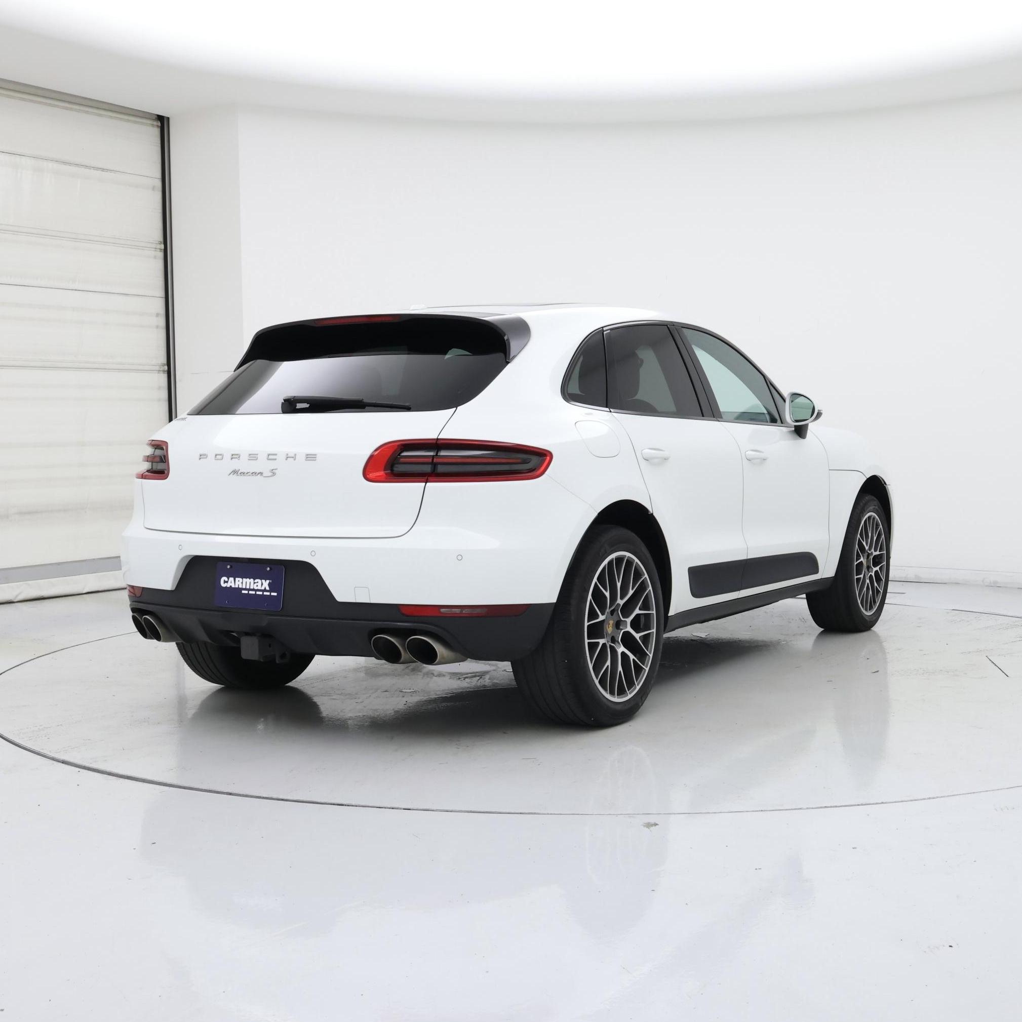 Thumbnail: 2015 Porsche Macan - 8