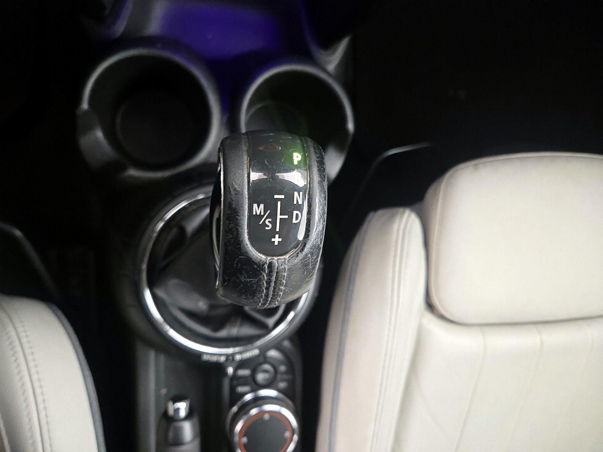 Thumbnail: 2016 MINI Cooper Hardtop - 18