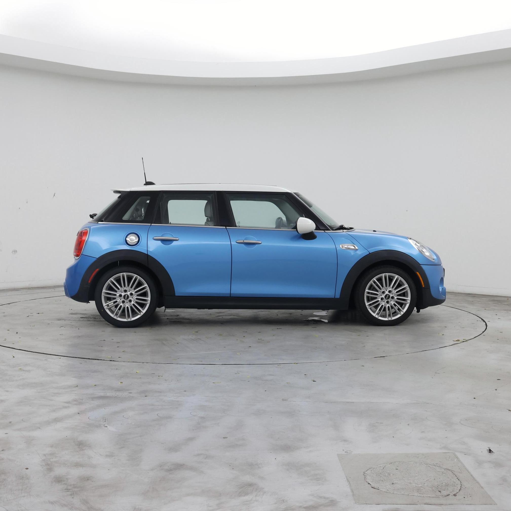 Thumbnail: 2016 MINI Cooper Hardtop - 7