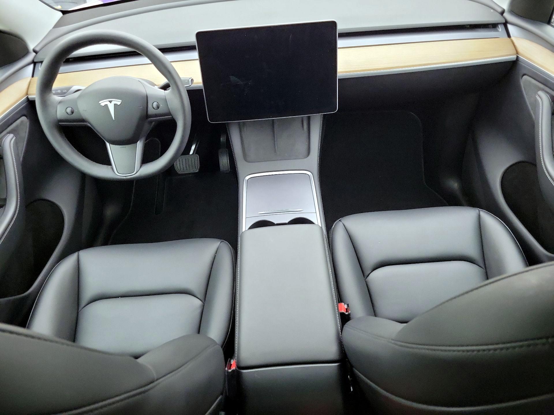 Thumbnail: 2025 Tesla Model Y - 9