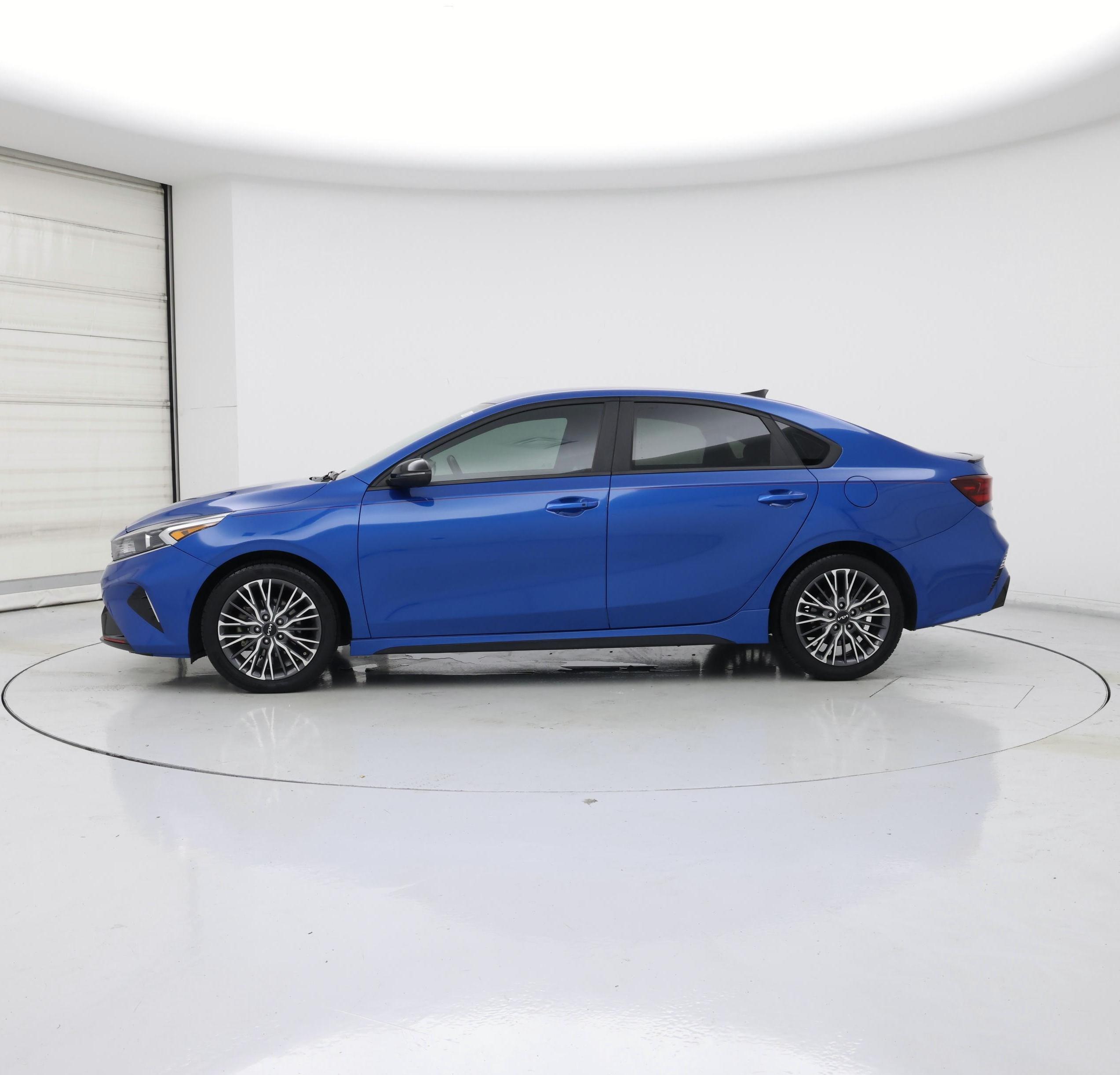 Thumbnail: 2023 Kia Forte - 3