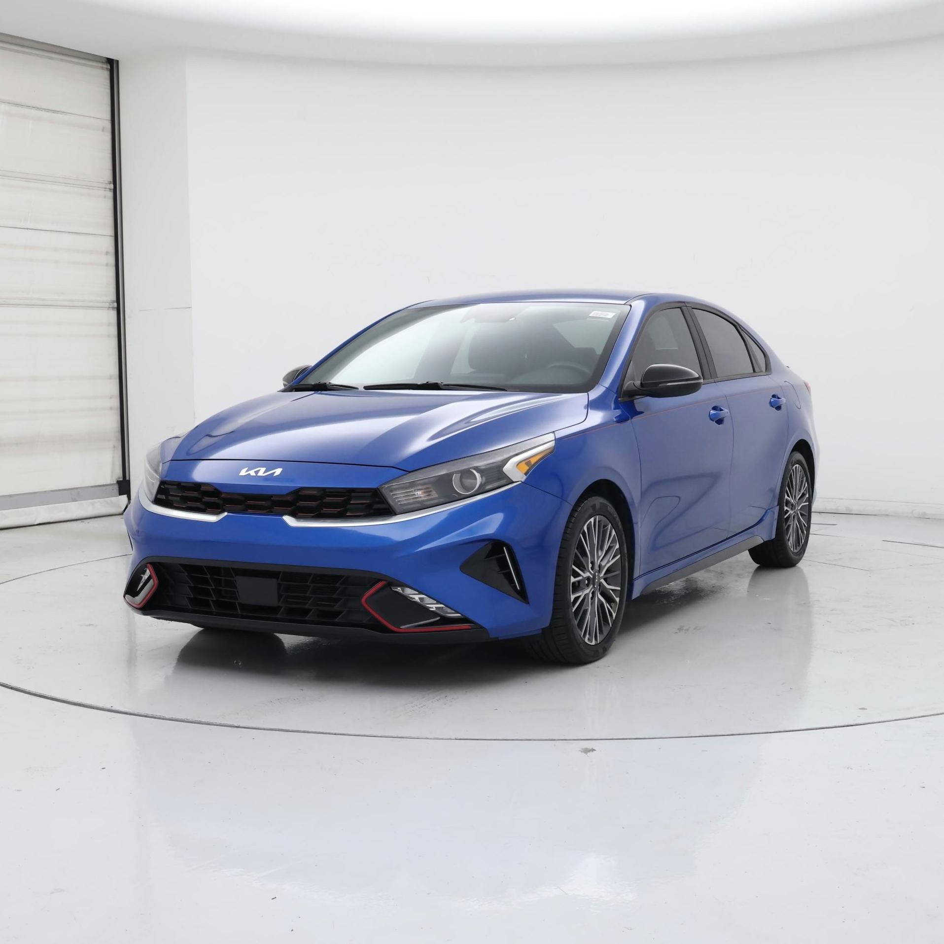 Thumbnail: 2023 Kia Forte - 4