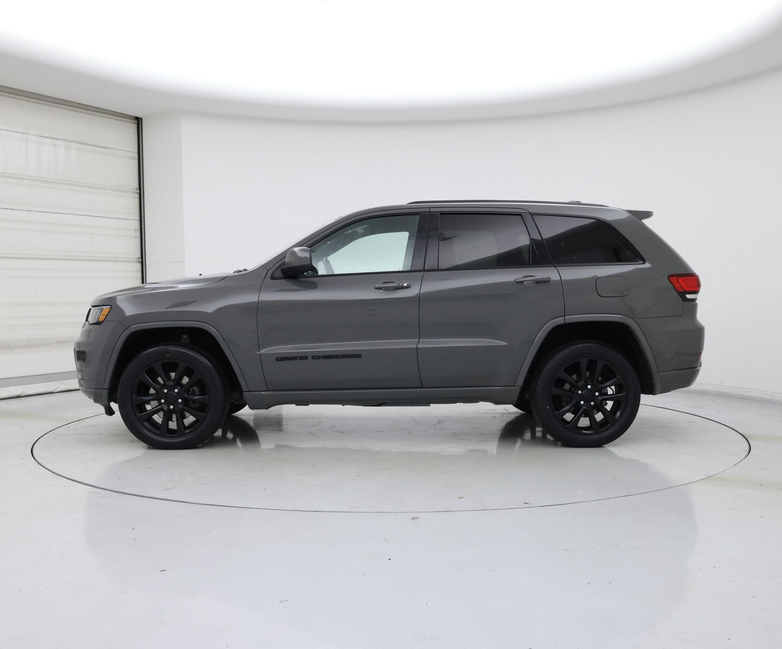 Thumbnail: 2021 Jeep Grand Cherokee - 3