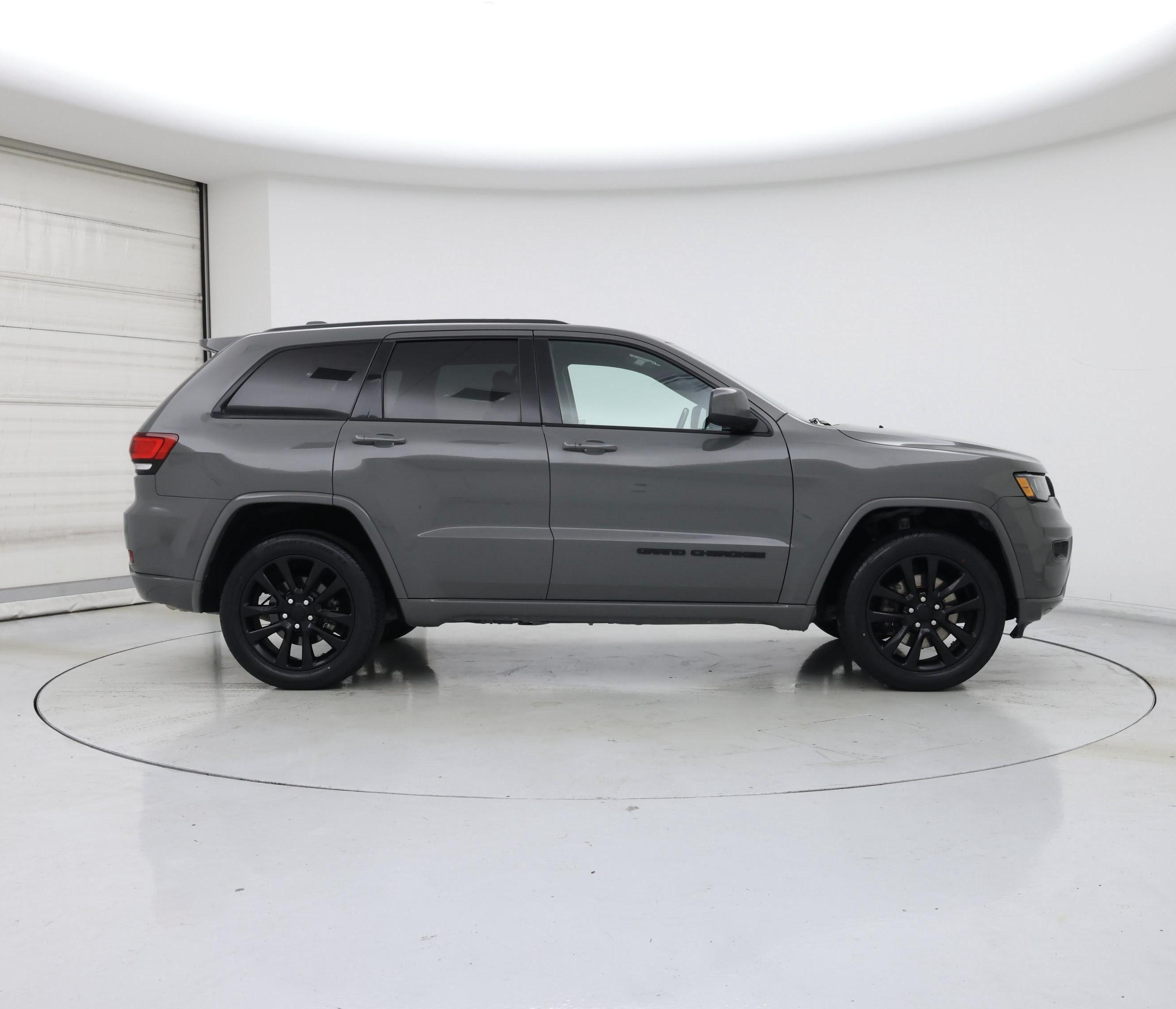 Thumbnail: 2021 Jeep Grand Cherokee - 7