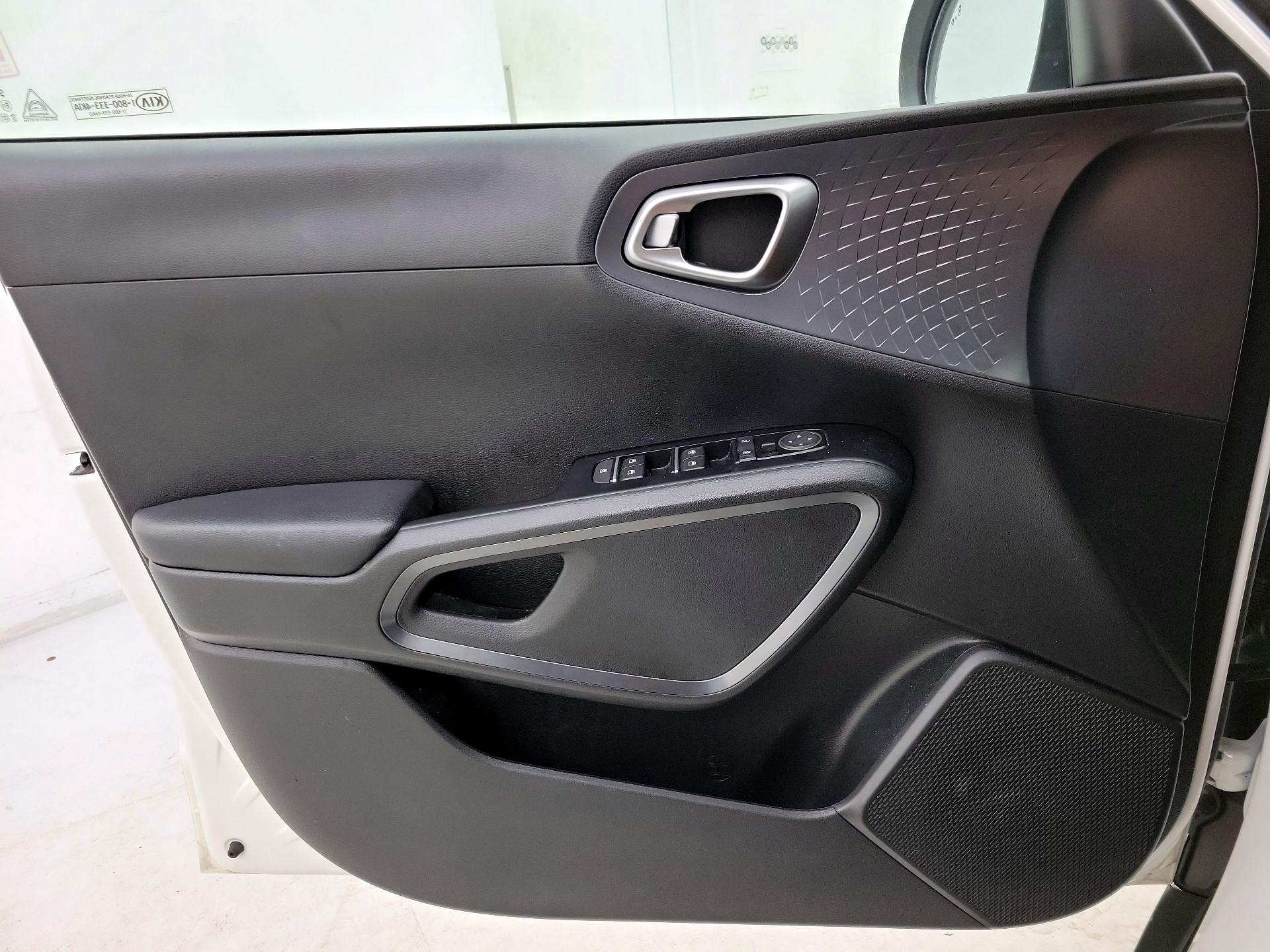 Thumbnail: 2021 Kia Soul - 12