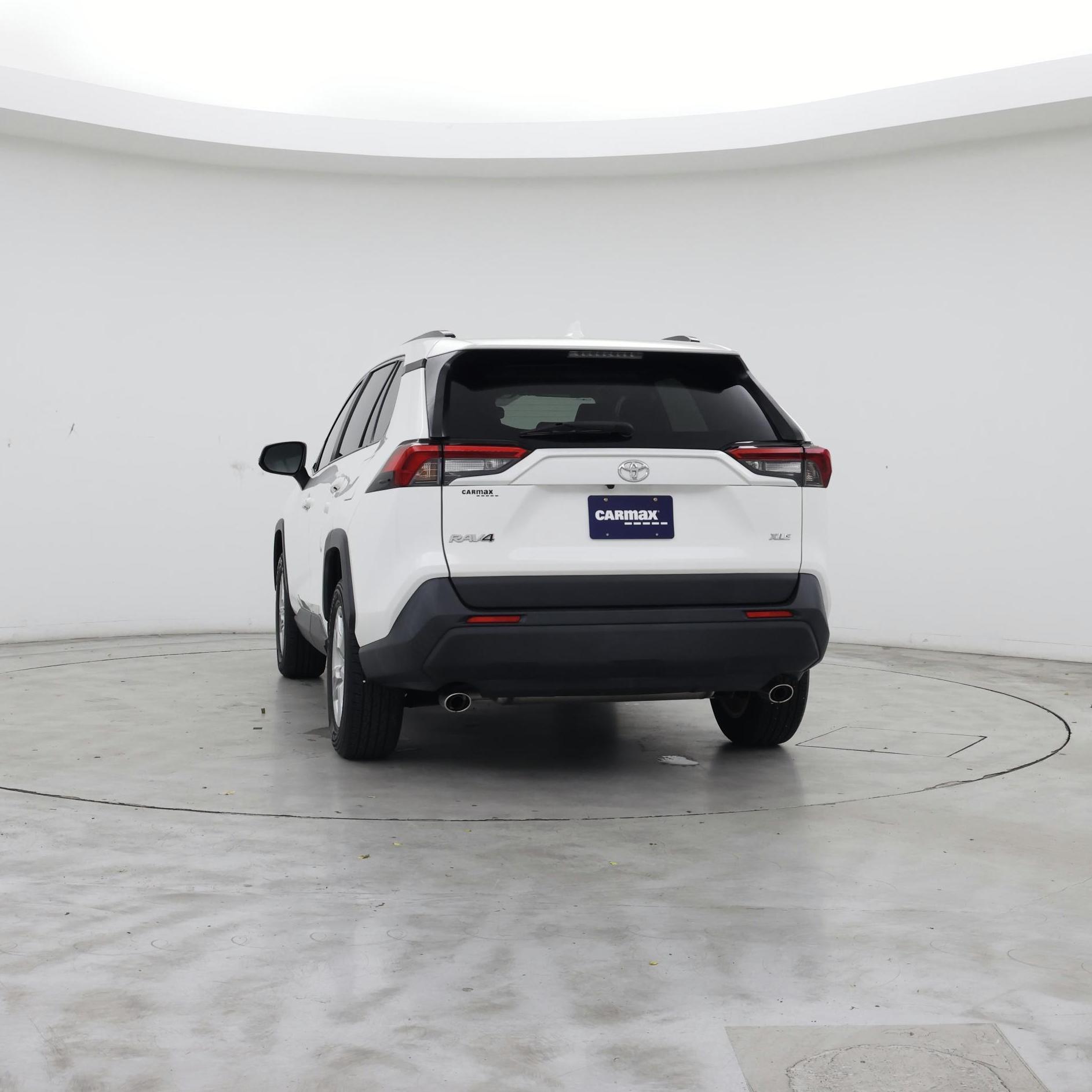Thumbnail: 2019 Toyota RAV4 - 6